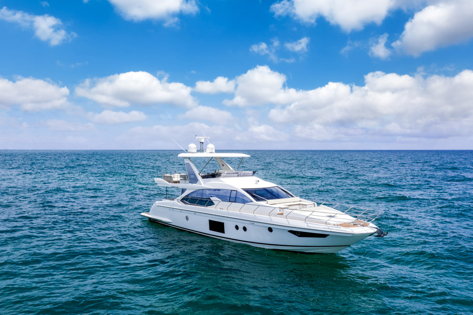 70FT Azimut Flybridge yacht rental in Miami luxury charter