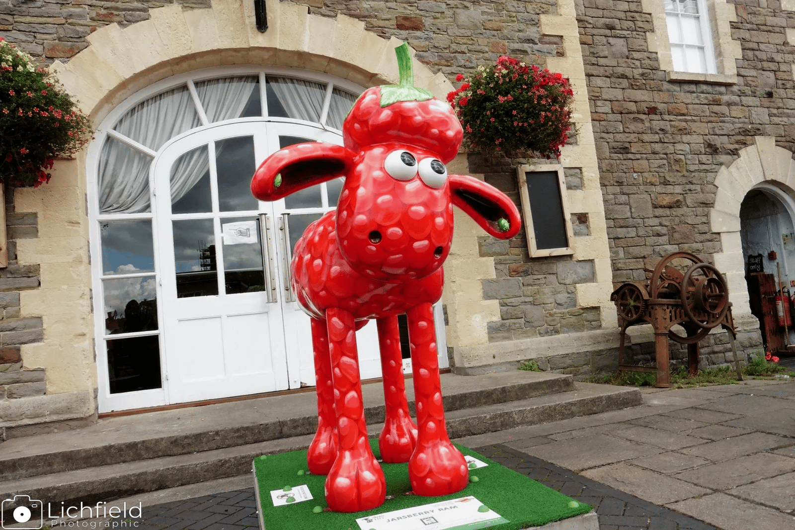 Jarsberry Ram Designer: Simon Tozer Sold for: £16,000
