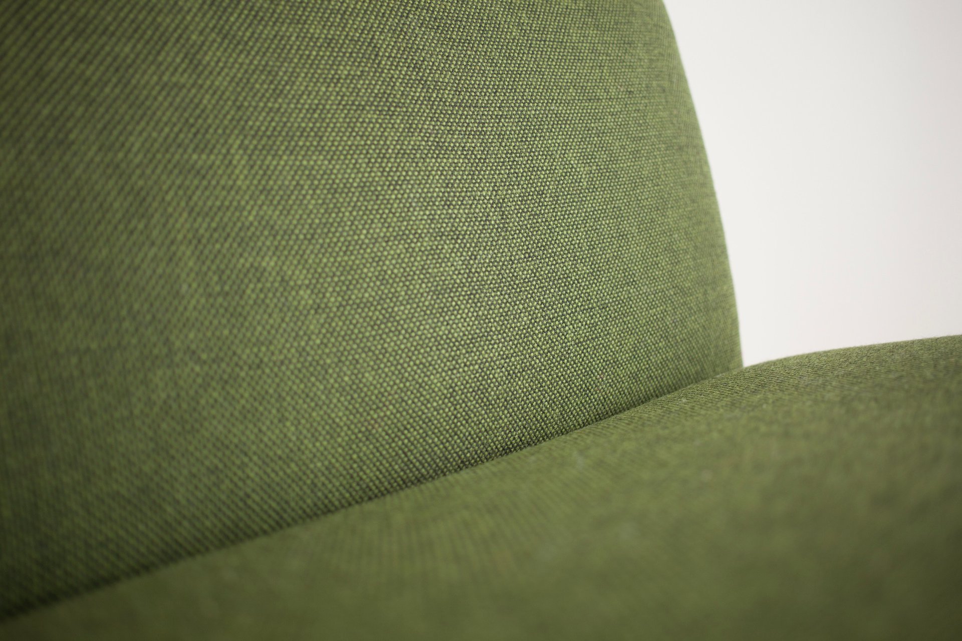 détail du tissu vert mousse 100% laine vierge