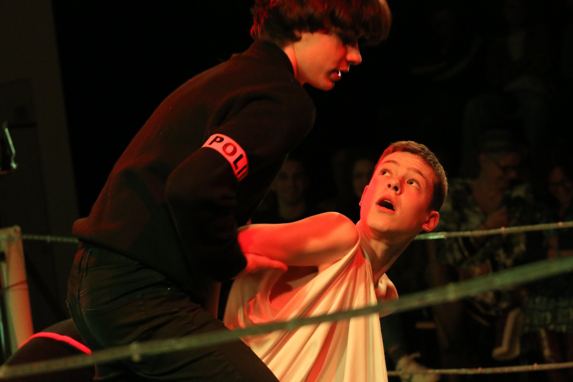 Esteban Descamps et Mikael Cauvin dans Boxon (s) jusqu'à n'en plus pouvoir