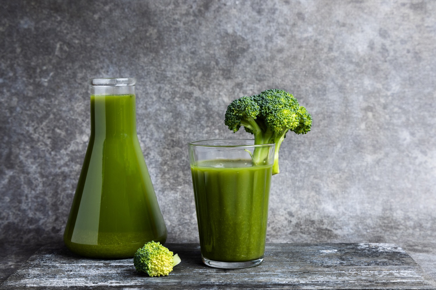 Plant-based nutritionally-dense, allergen-free protein and fibre smoothie