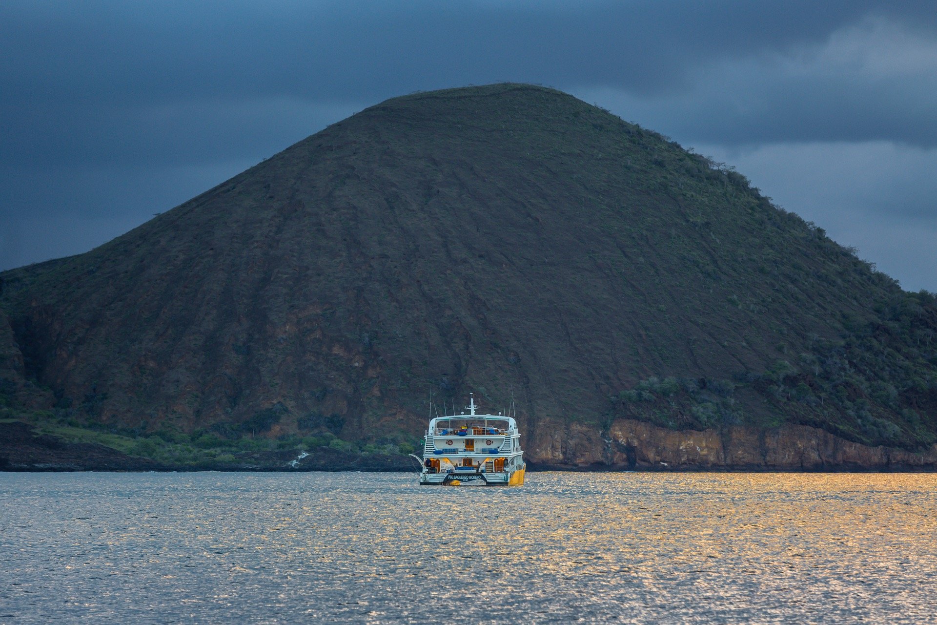 travel galapagos private yacht exclusive fully tailor made