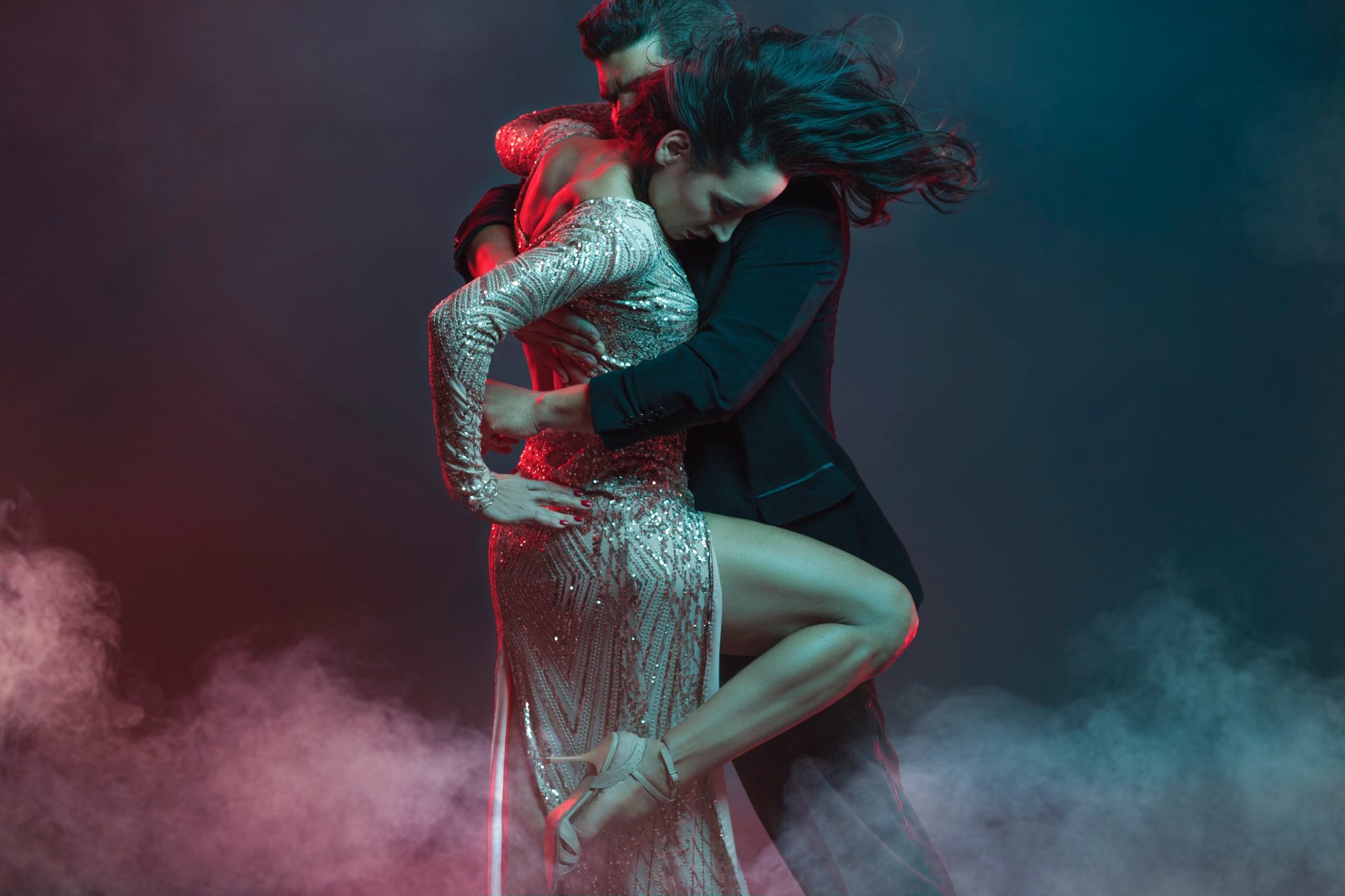 Sexy Tango pose by Adrian Veredice & Alejandra Hobert. Studio photo by Machado Cicala