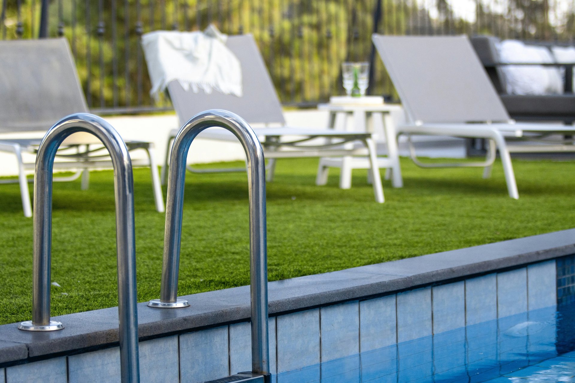 Artificial turf for backyard