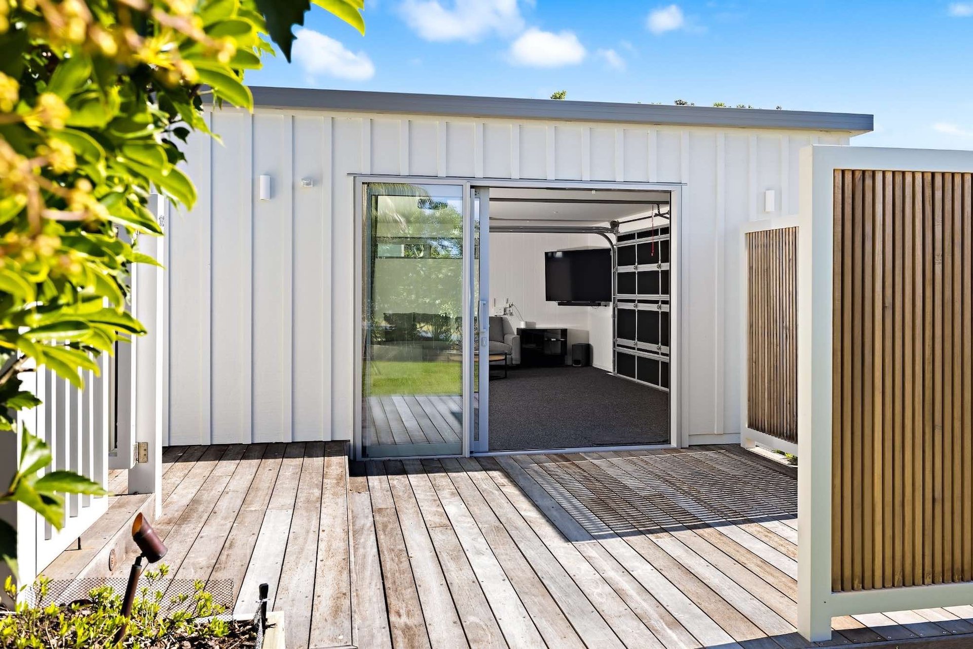 New garage deck and privacy screens - Omaha
