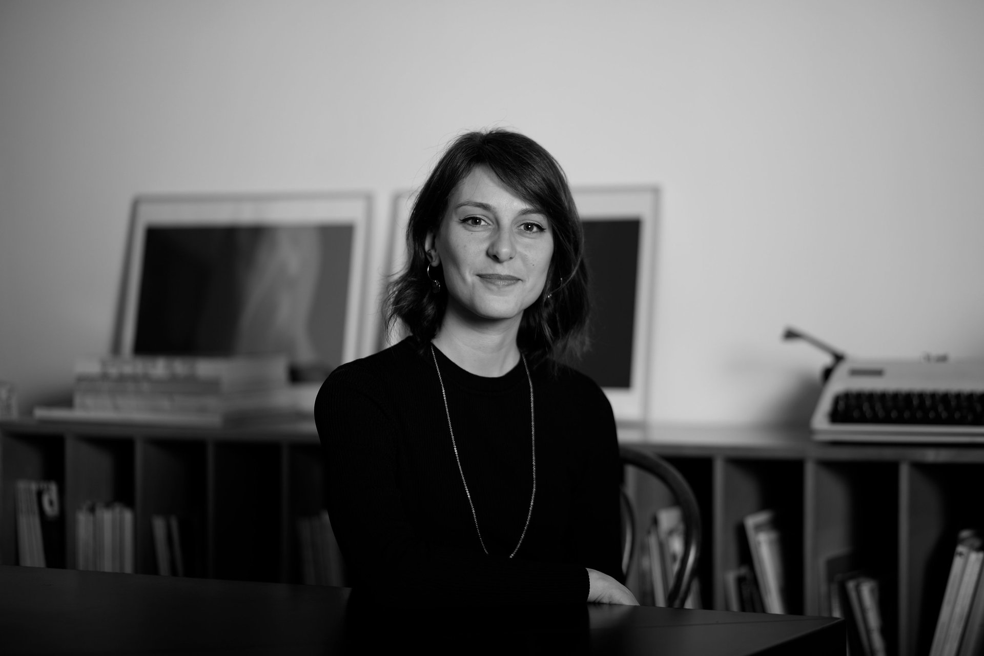 psicologa sorridente e accogliente