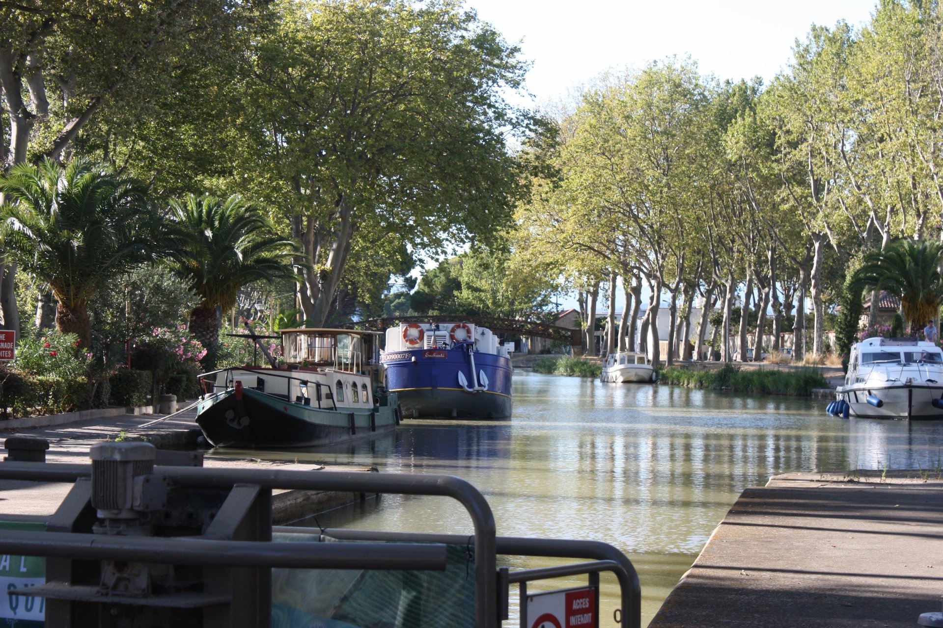 The Canal Du Midi, a beautiful canal with fishing and boat activities near Domaine Des Lucques