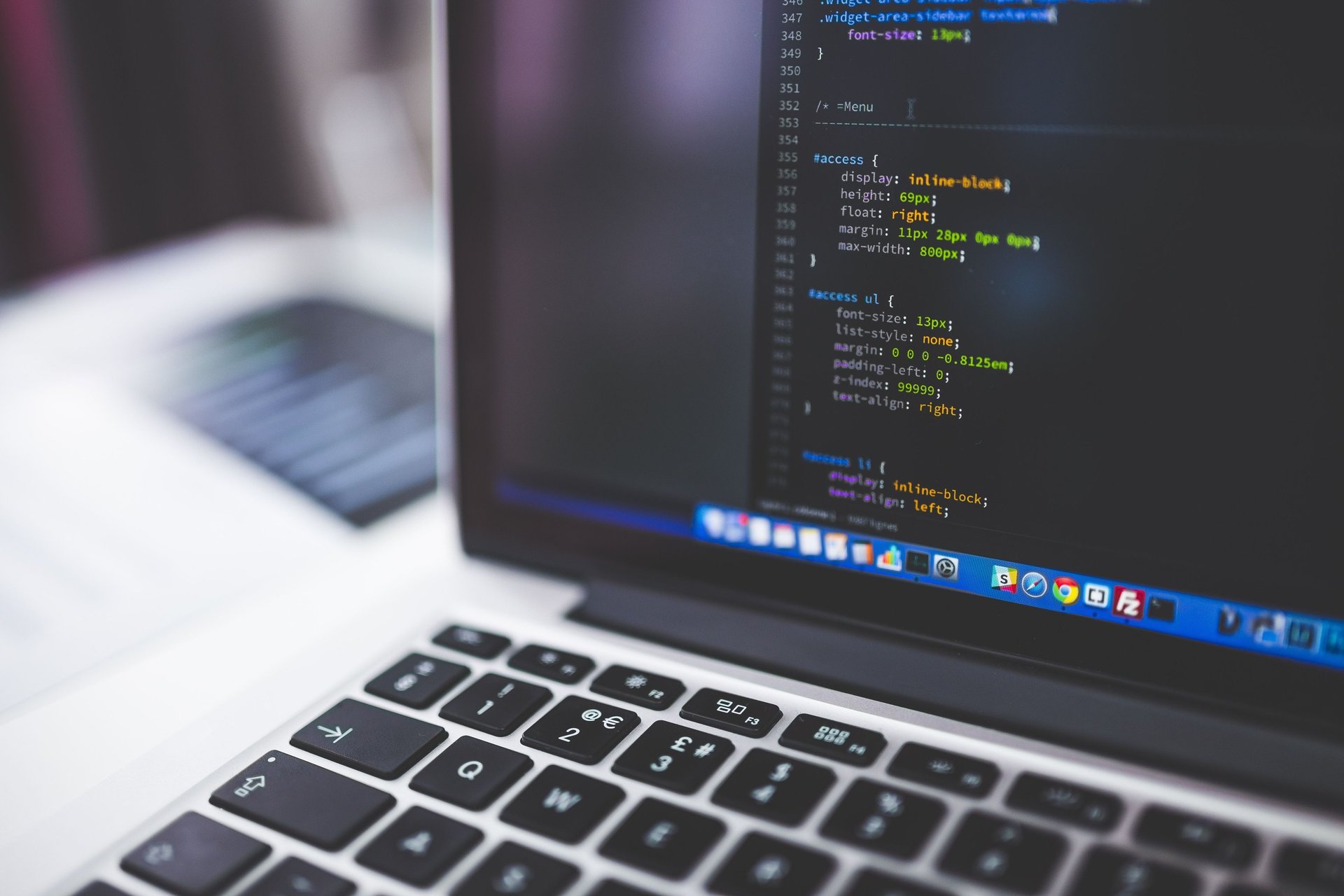 Web sajt optimizacija ključnih elemenata - kodovi, tehnički dug, sistematska optimizacija, debugging