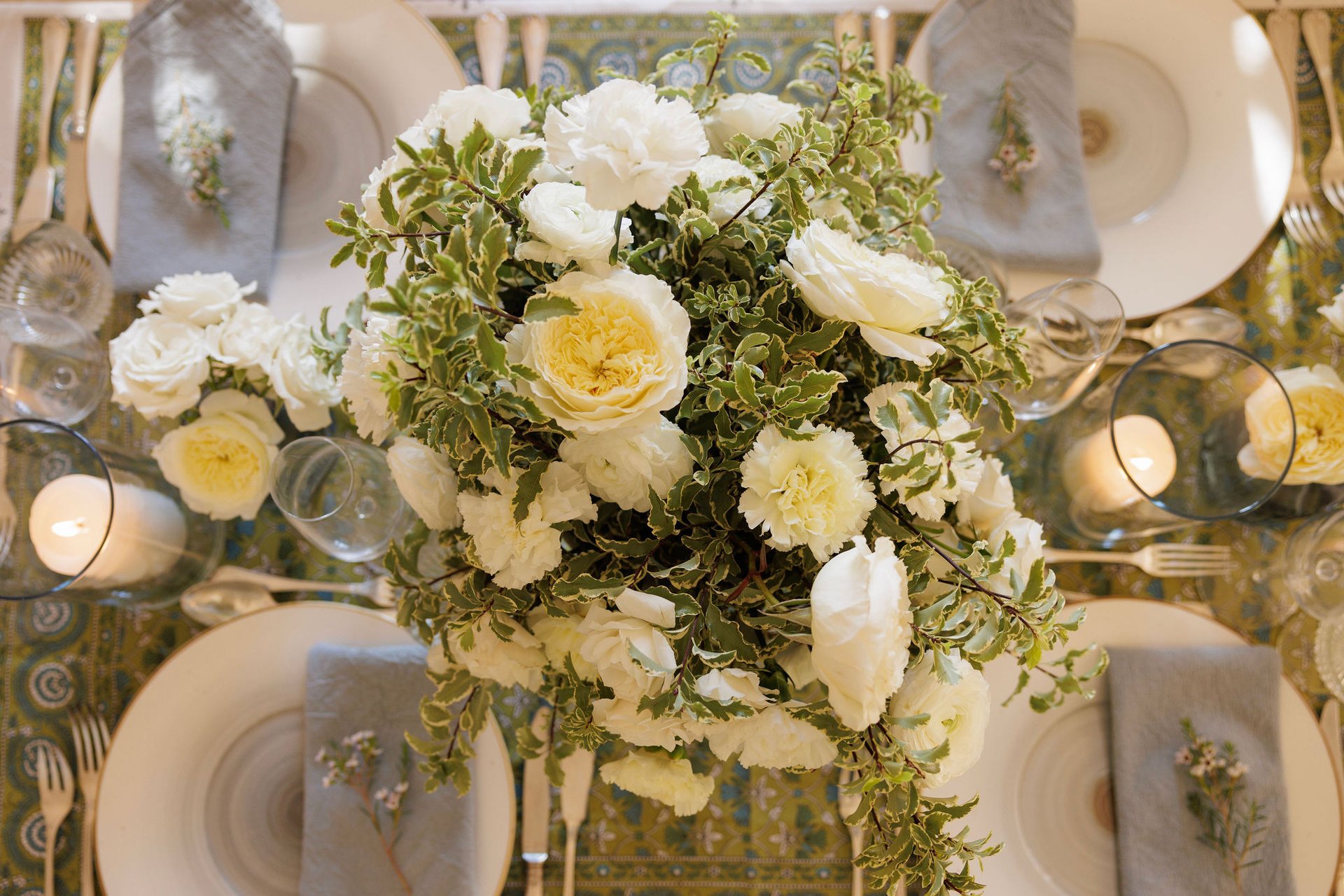 composition florale mariage blanc