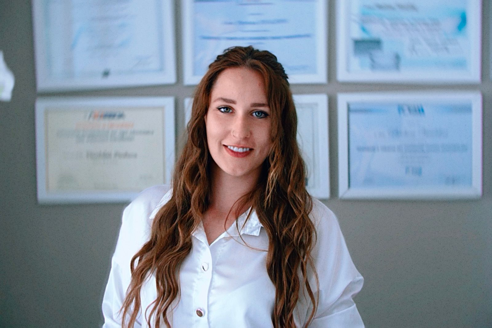 Faccette dentali, il caso di Miriam. Studio dentistico Vivaldini