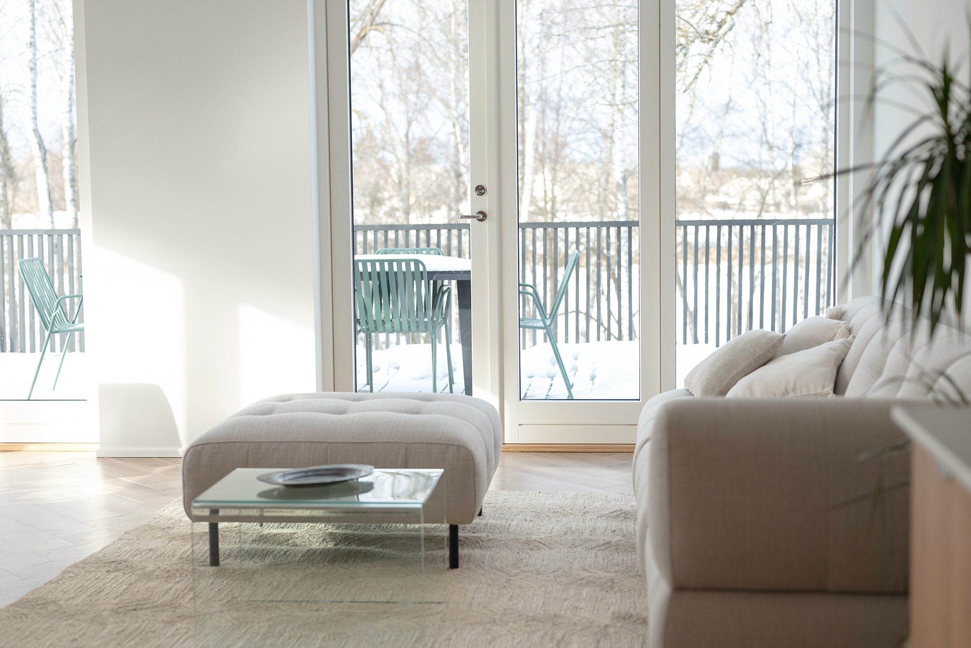 Modernus ir jaukus Island house sodybos interjeras