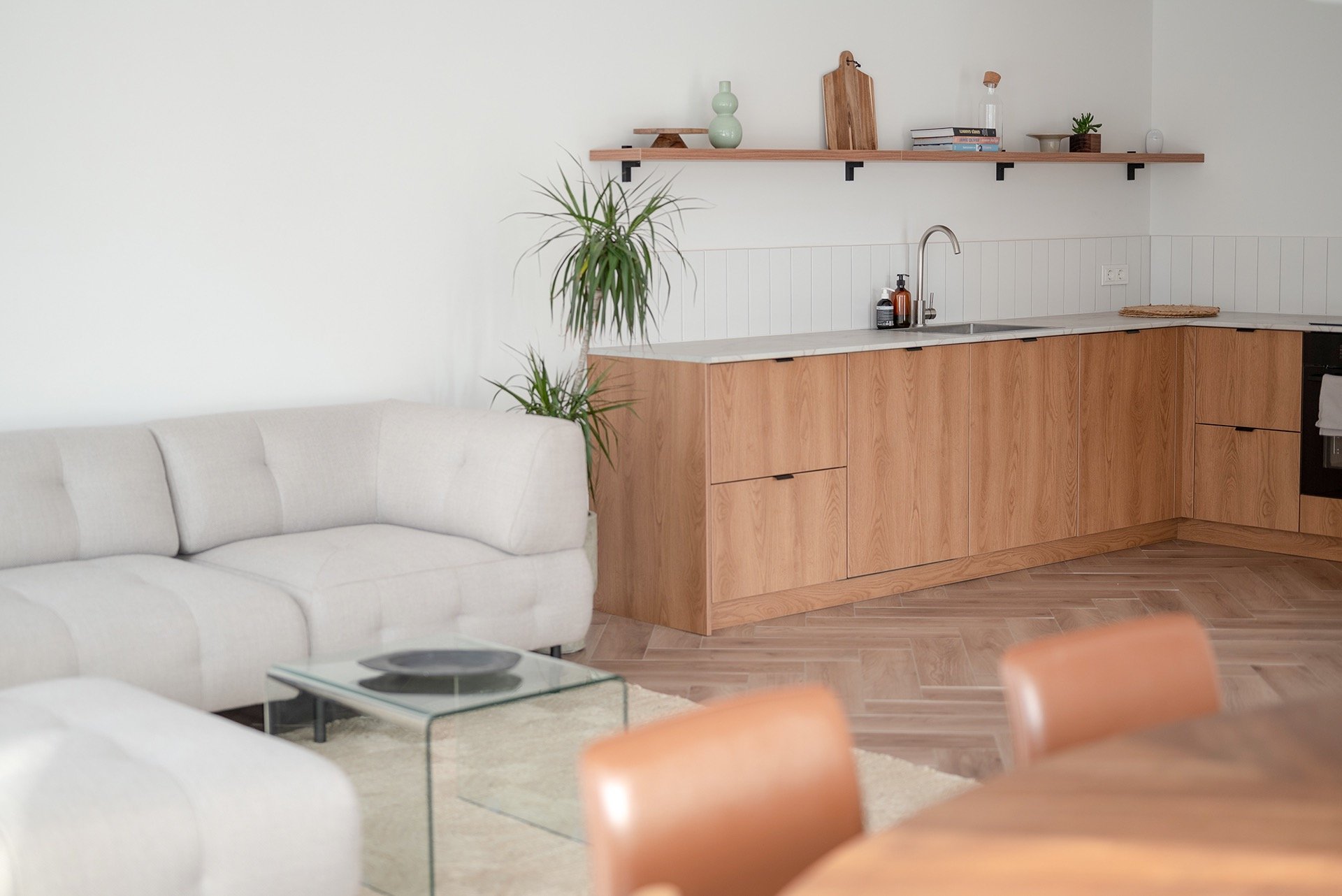 Erdvi ir patogi Island house sodybos svetainė ir valgomasis