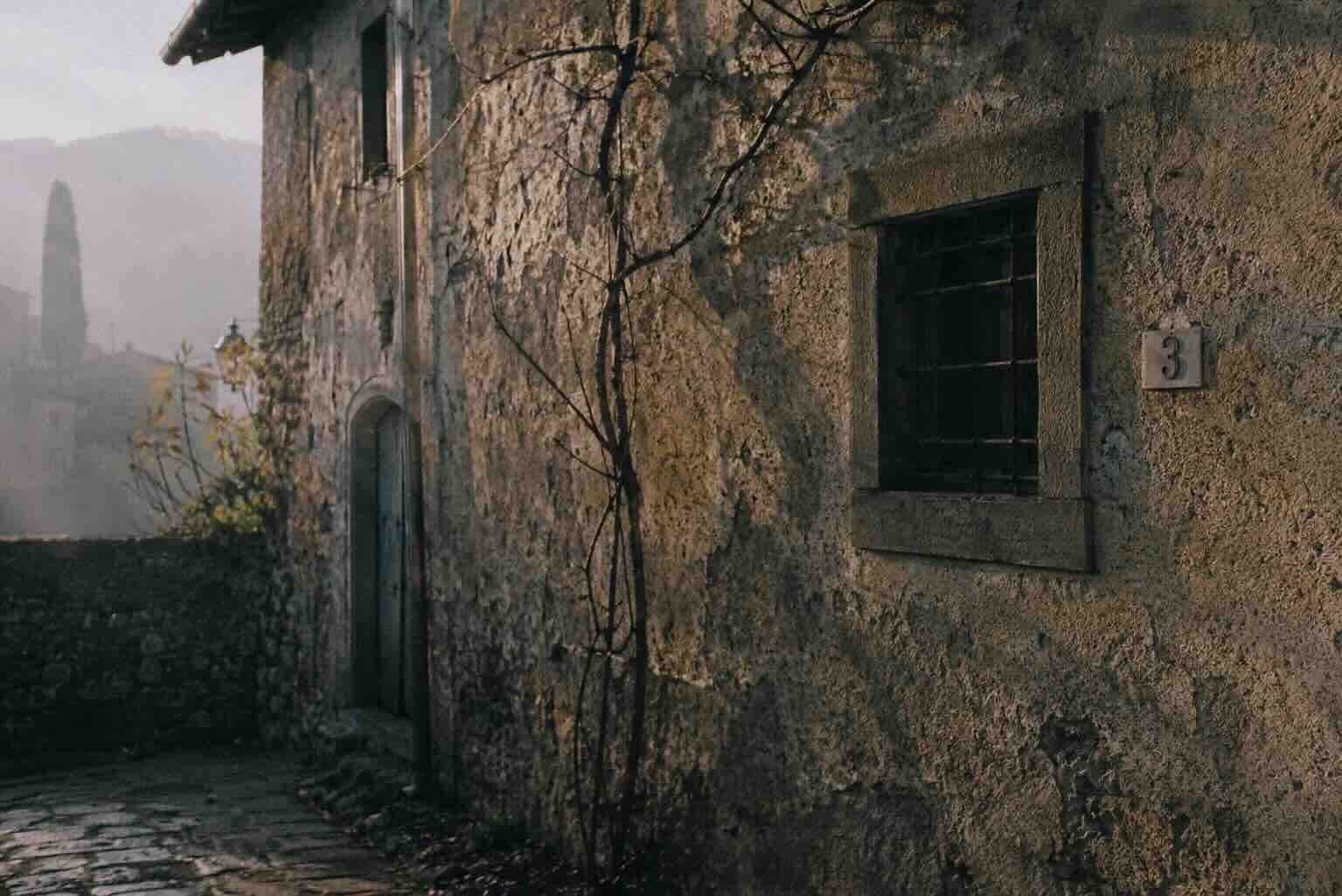 Nostalgia Vicaria.01