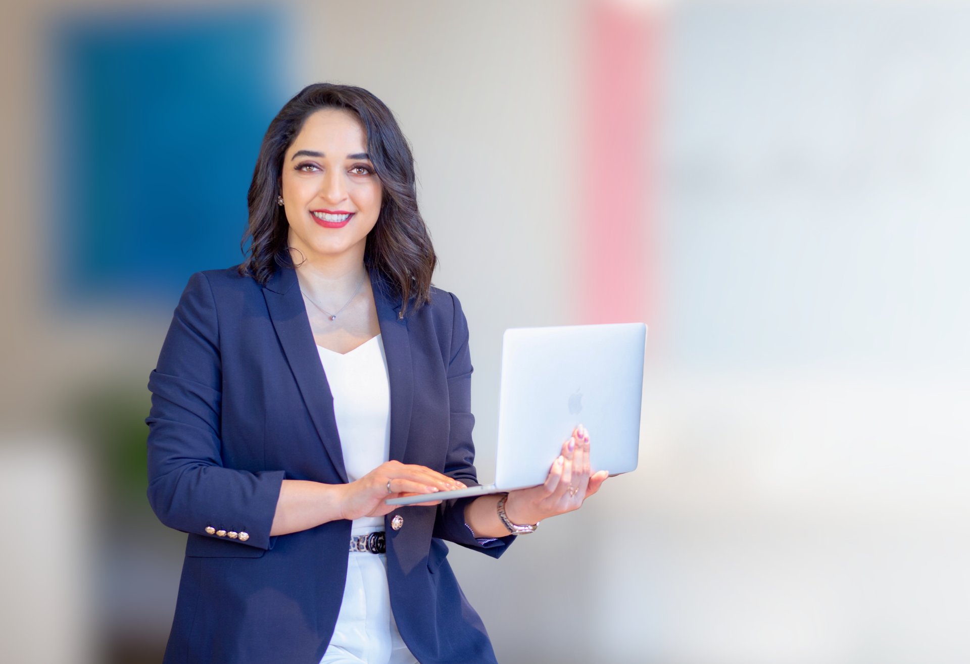  ملیحه قانعی گروه چارسو نویسنده مقاله استراتژی زون و تمرکز عمیق متخصصان و مهاجران کانادا امریکا 