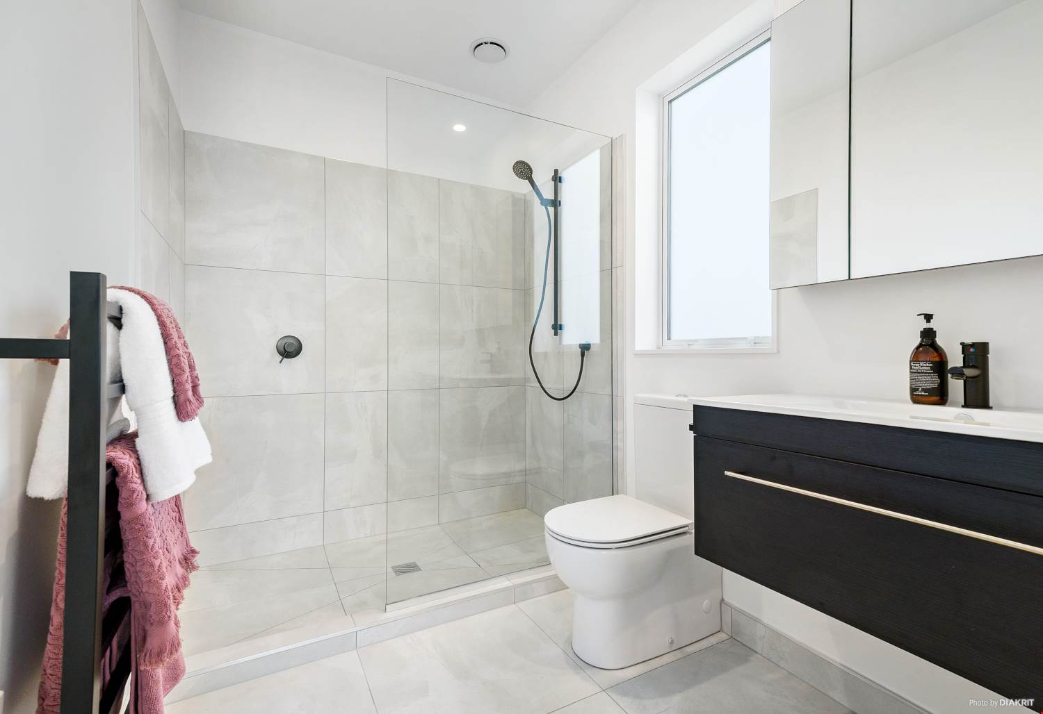 Ensuite - Auckland new build Highend Homes