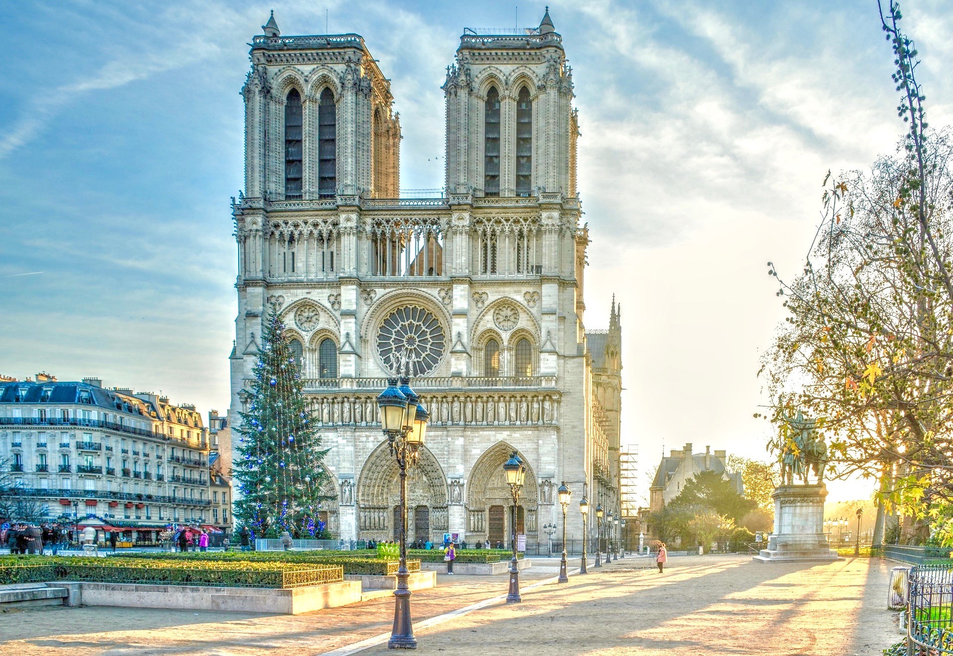 Notre Dame Walking Tour