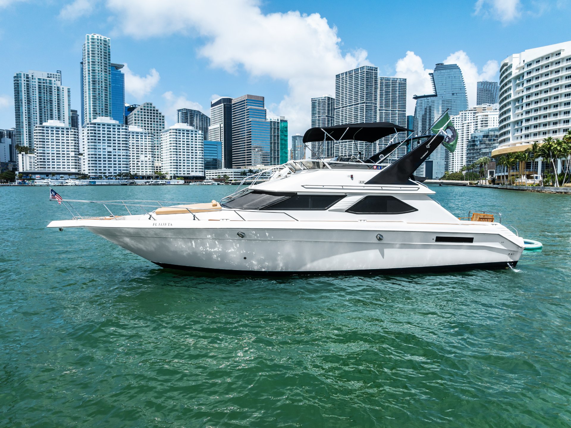 affordable yacht rental Miami Sea Ray 45