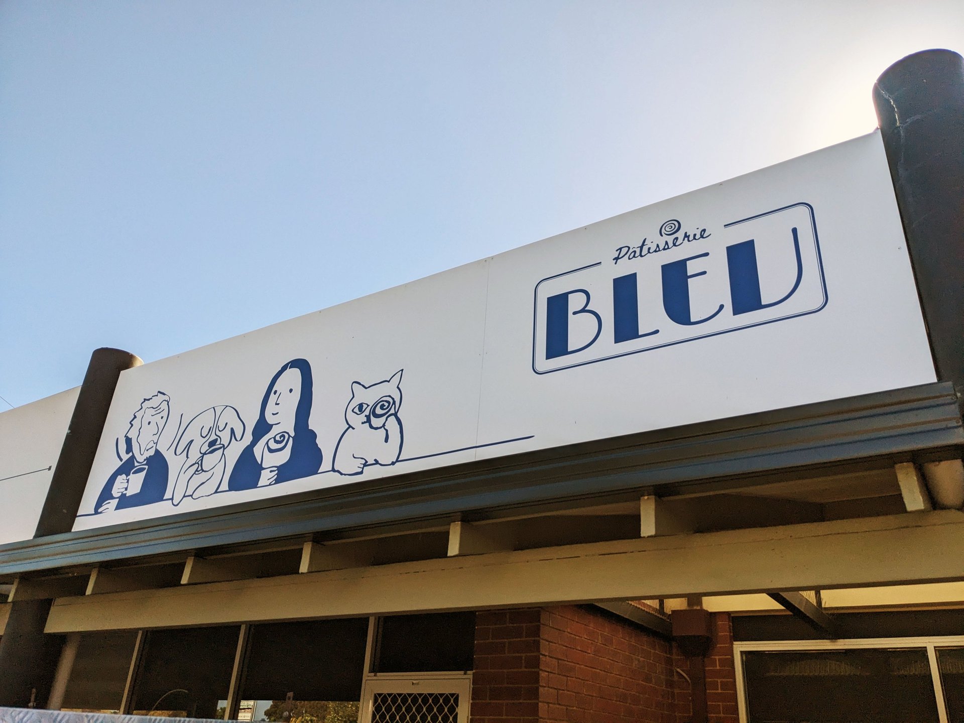 The fascia sign of Patisserie BLEU in Leeming Perth.