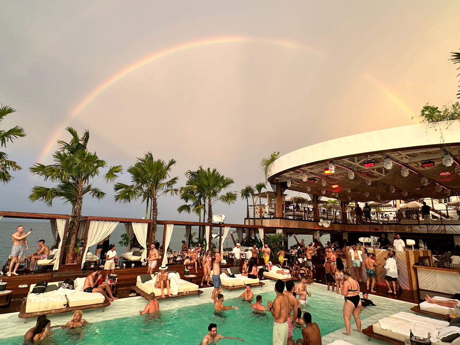 Boat party in Thailand pictured by Francesco Margaretini Luxury Travels