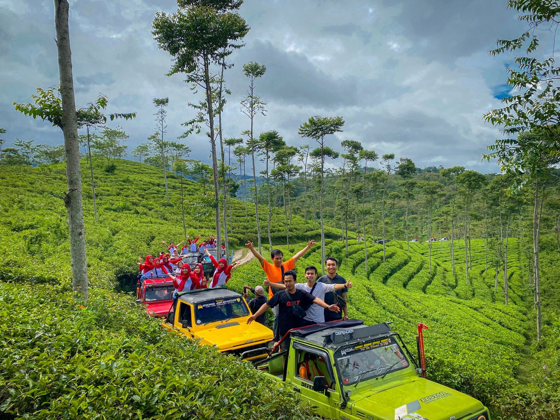 Jeep kemuning