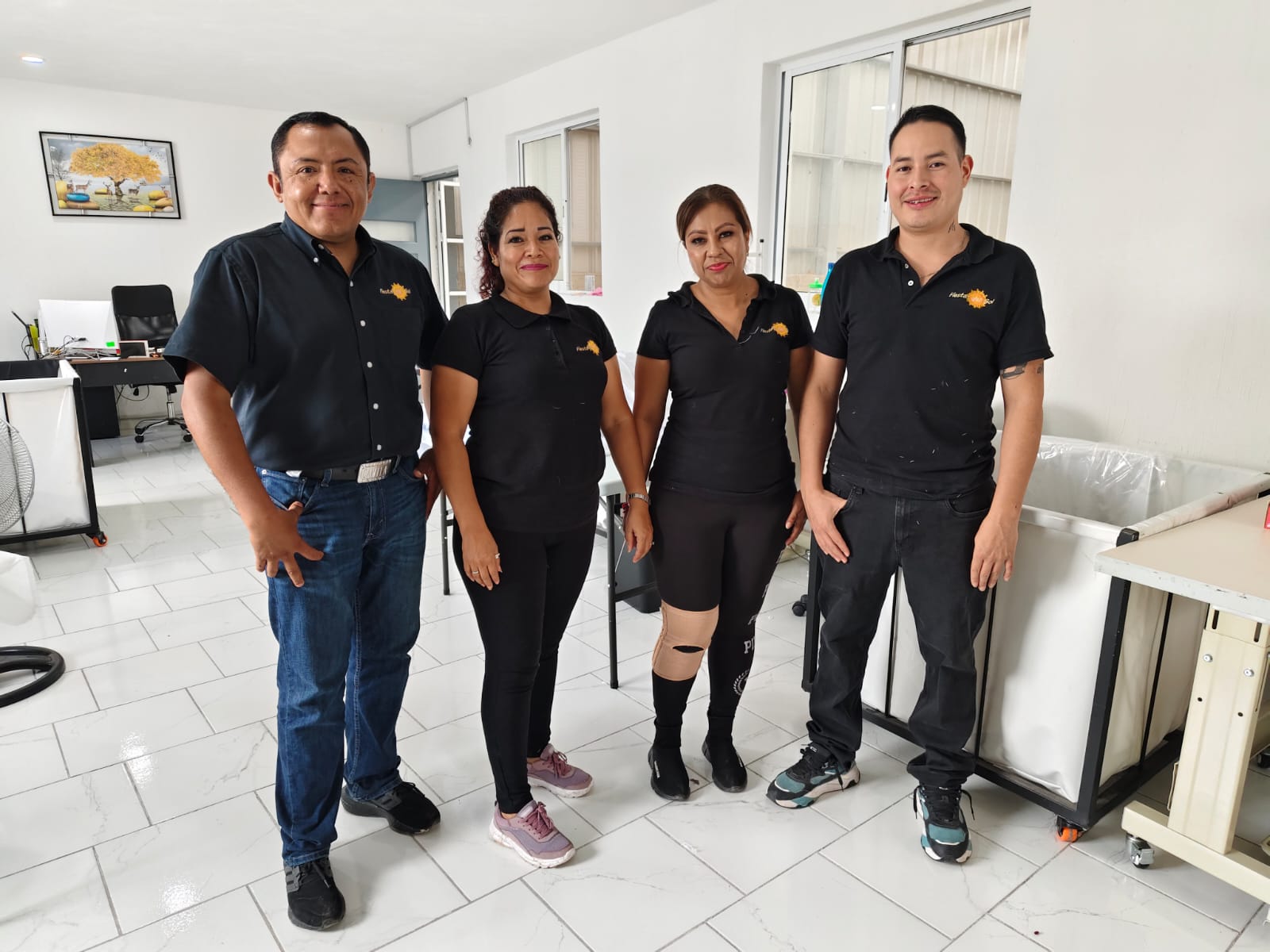 Venta de Mobiliario para Eventos Fiestas del Sol Mobiliario www.sillasymesasfiestasdelsol.com