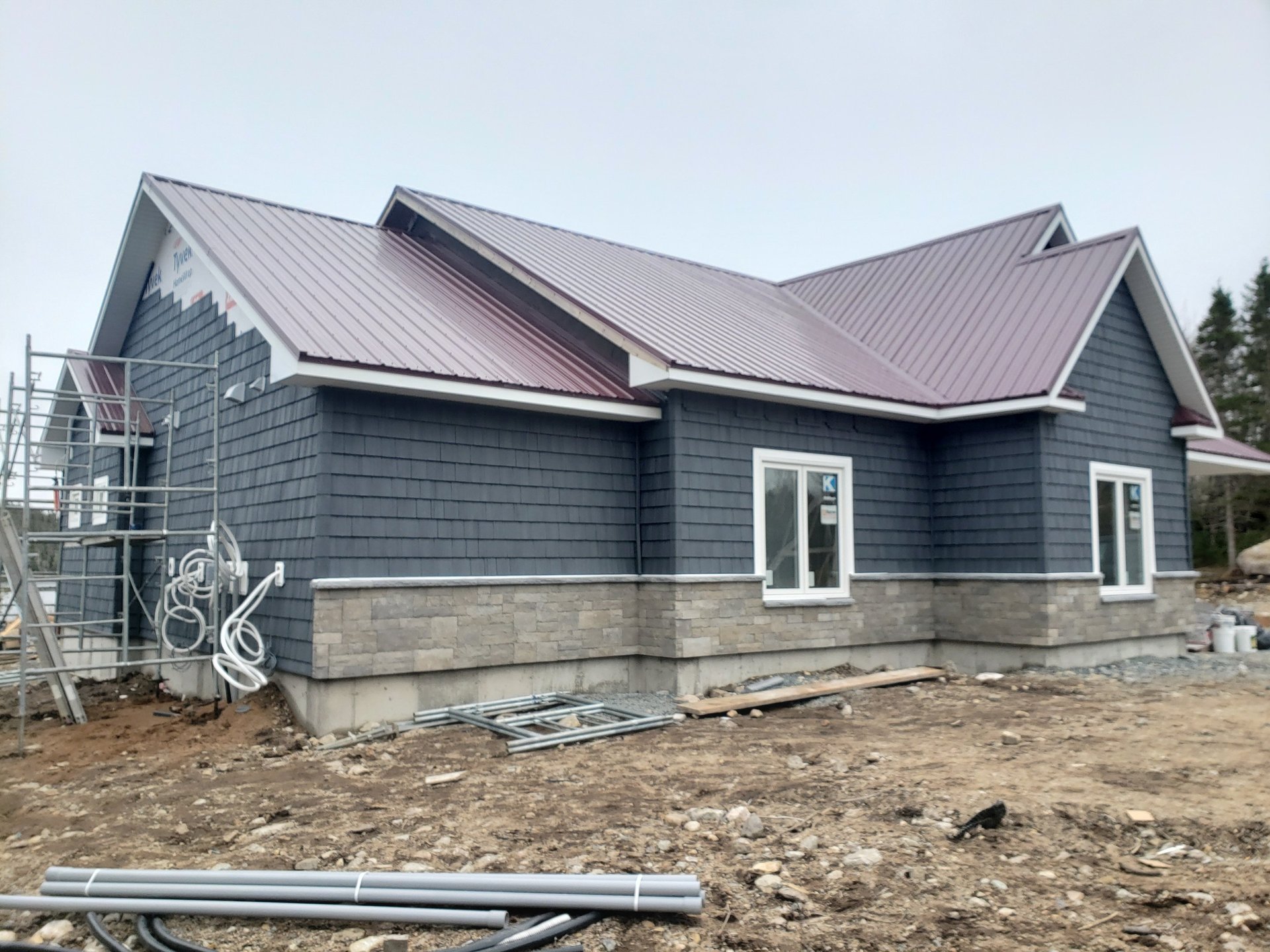 Metal roof on new construction - Installed by Catch Al Contracting