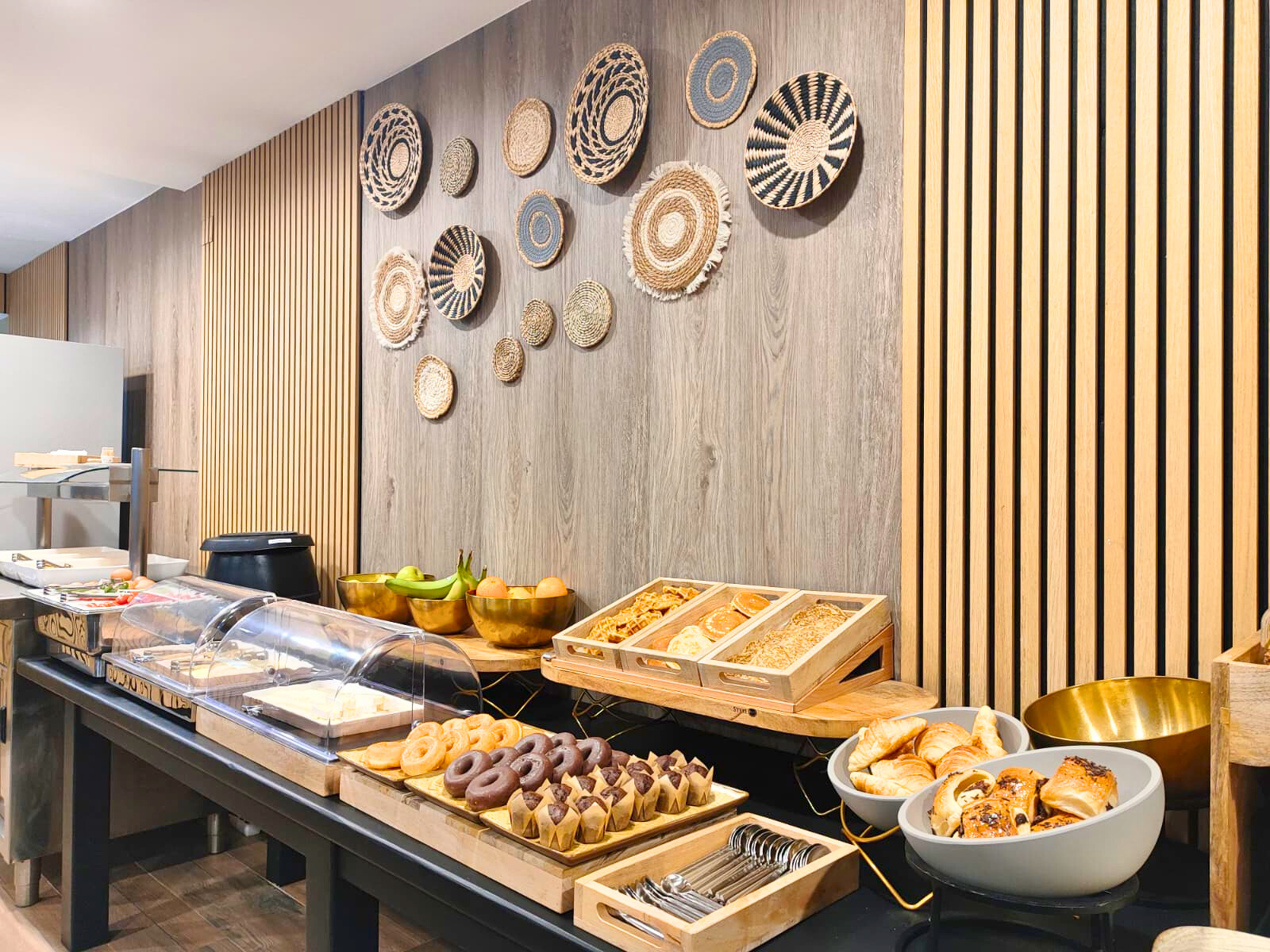 Desayuno continental Hotel Catanies