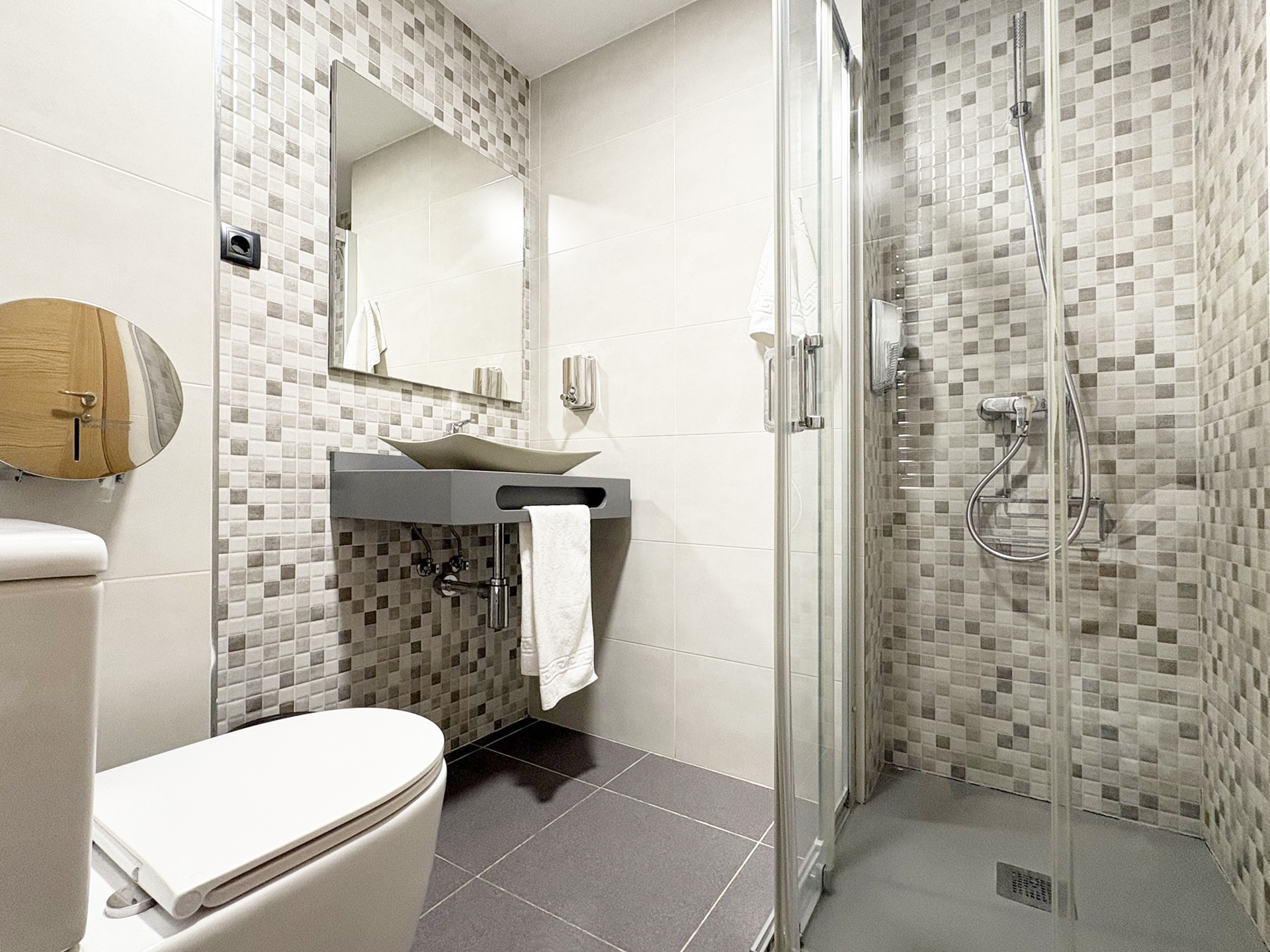 Habitaciones con baño Berceo Rooms, Logroño