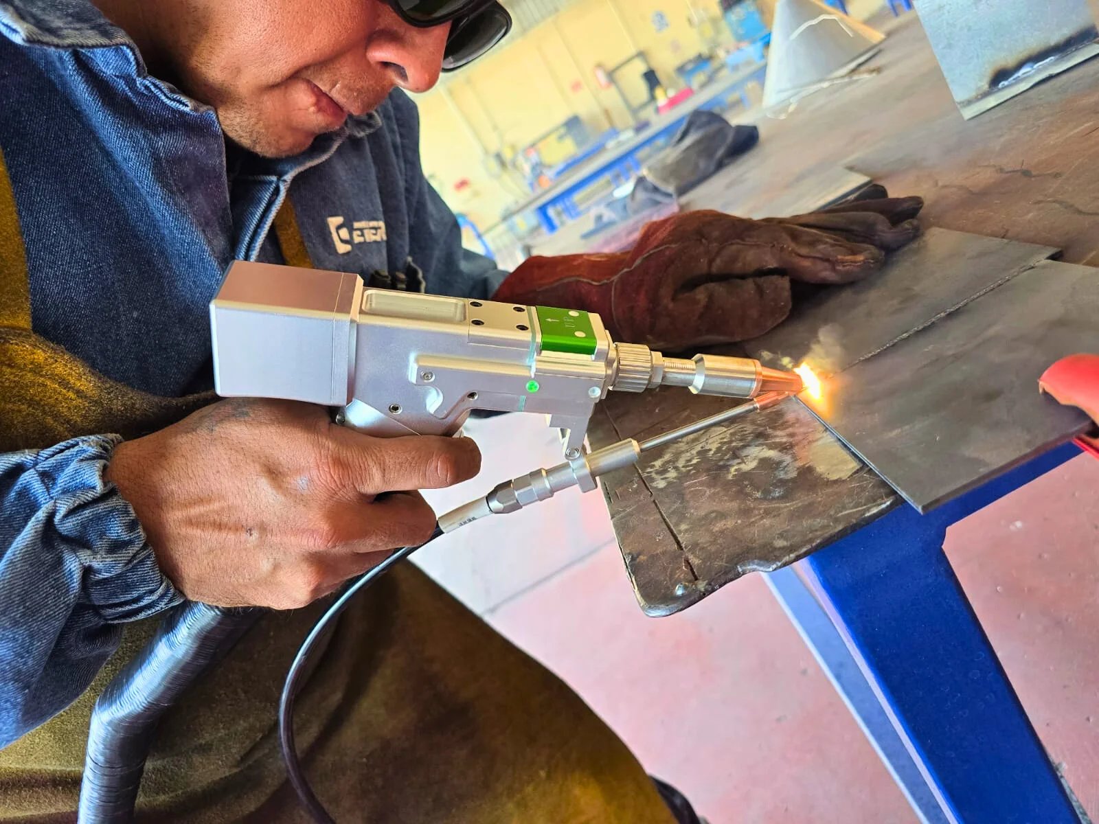 Soldadora a láser industrial