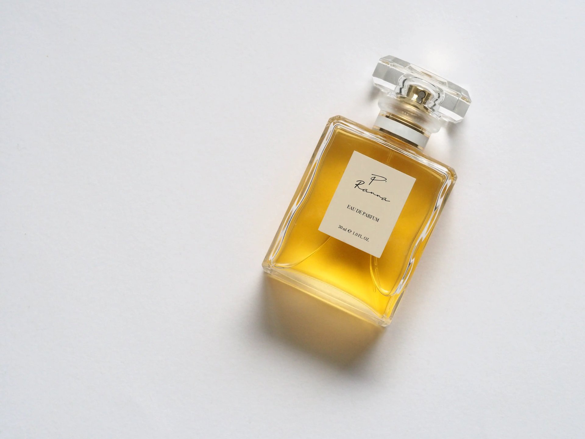 Création de packaging sur mesure pour P'Ranna, parfum unisexe, flacon
