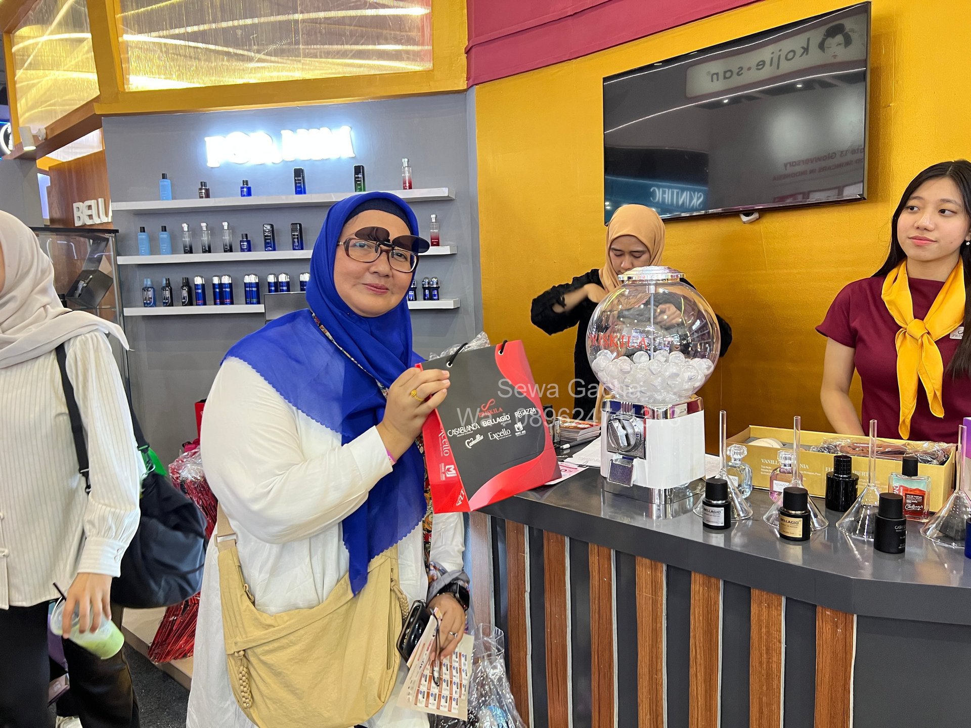 Rental gacha petit mini untuk acara