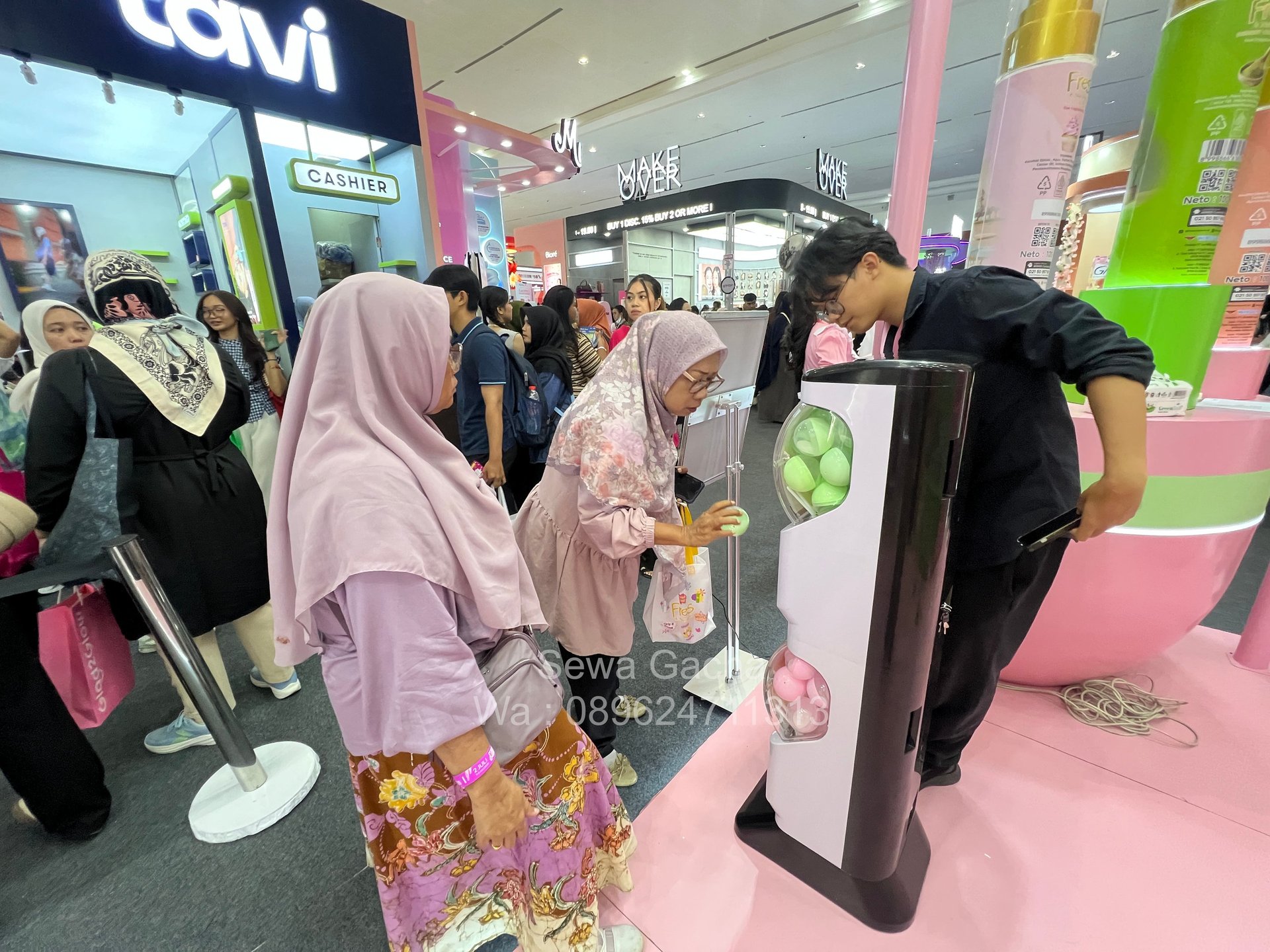 Sewa custom gacha berbagai ukuran jakarta