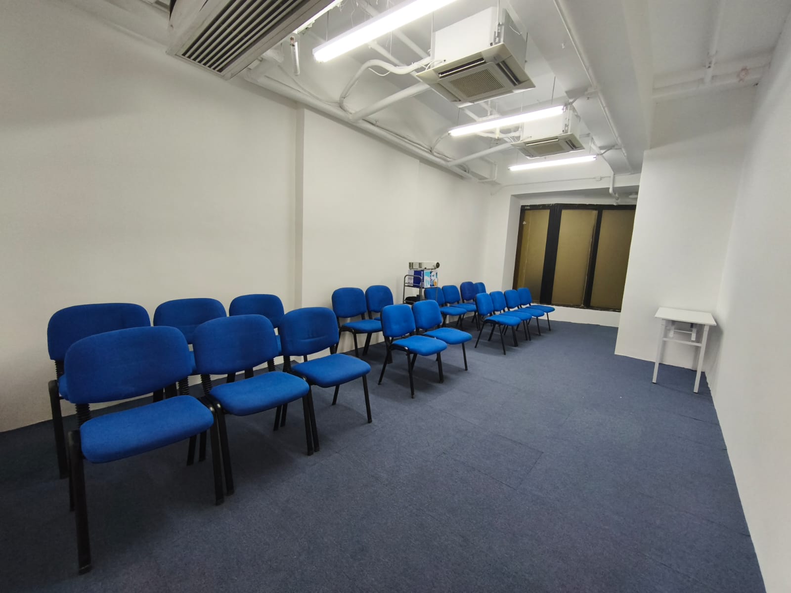 event venue in theater setting for budget event in hong kong Lai Chi Kok to hire by hour