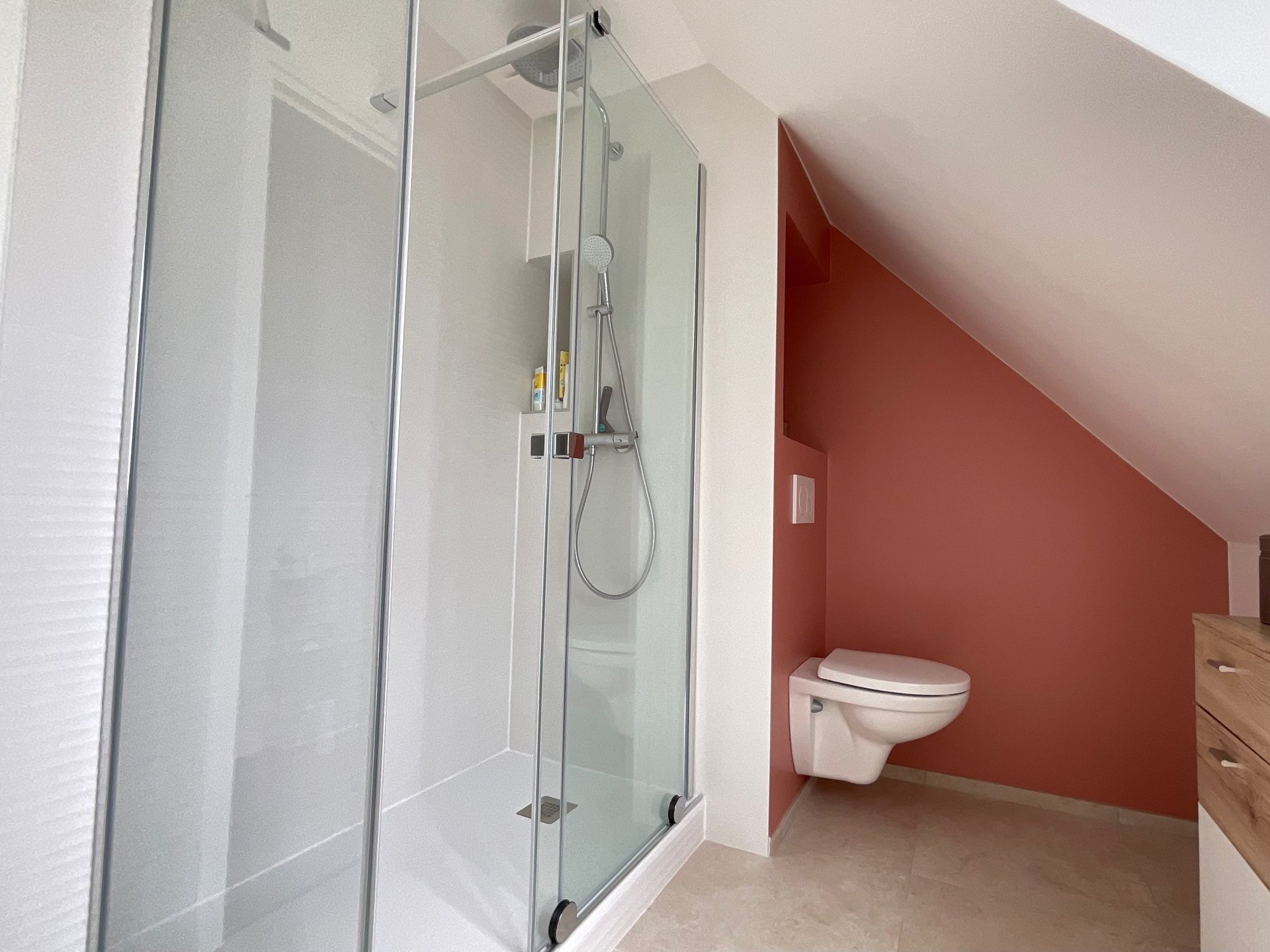 Rénovation salle de bain, travaux salle de bain, douche, WC suspendu Gouvernes 77