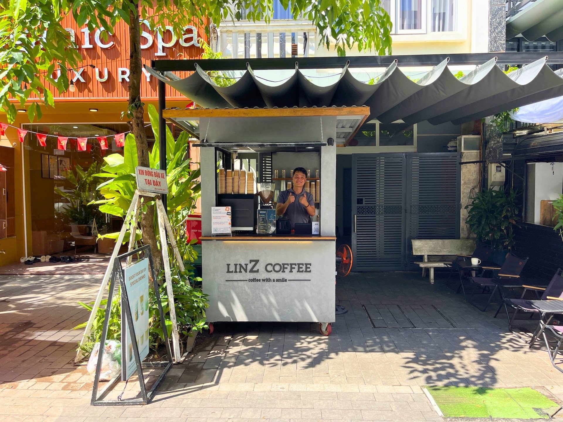 LinZ Coffee, a neighbourhood cafe in An Thuong, Da Nang, Vietnam