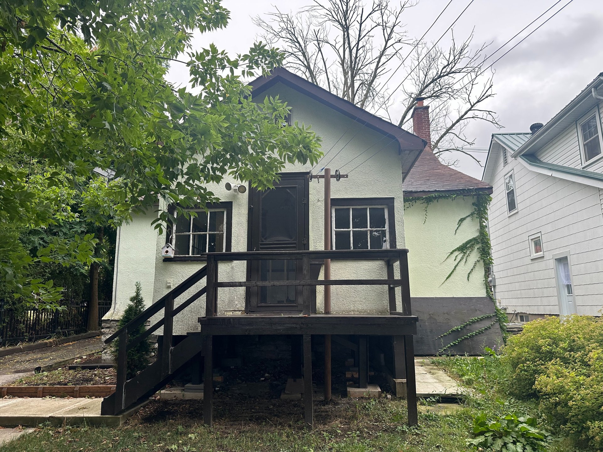 We buy Peterborough Ontario homes fast and with cash