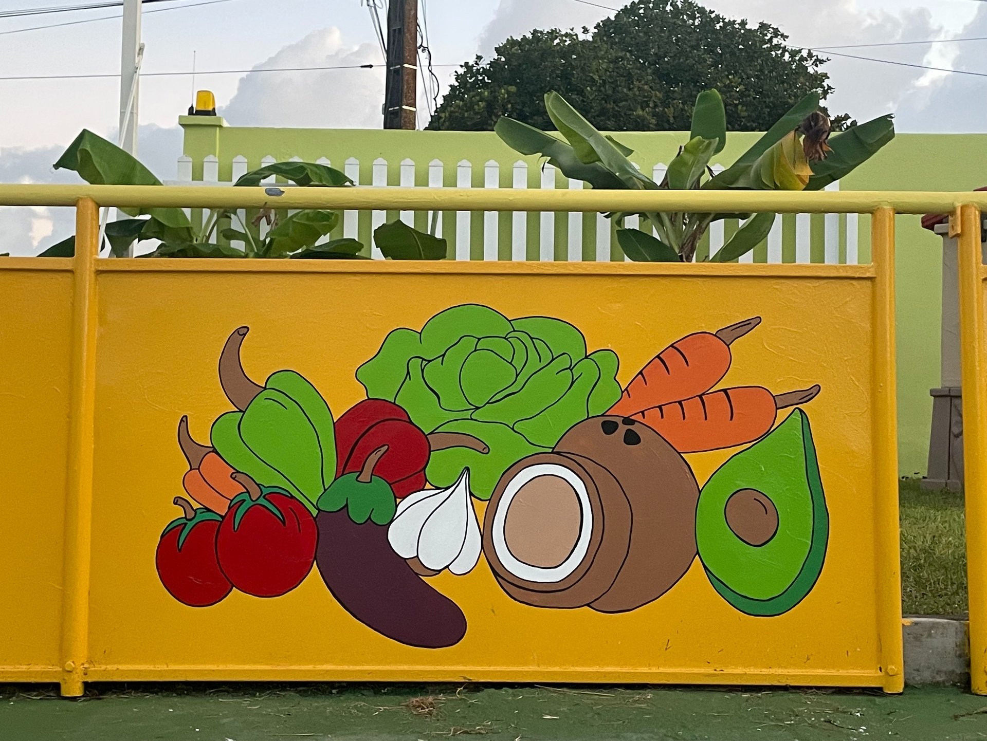 Peinture décorative représentant des légumes Guadeloupéens, crèche