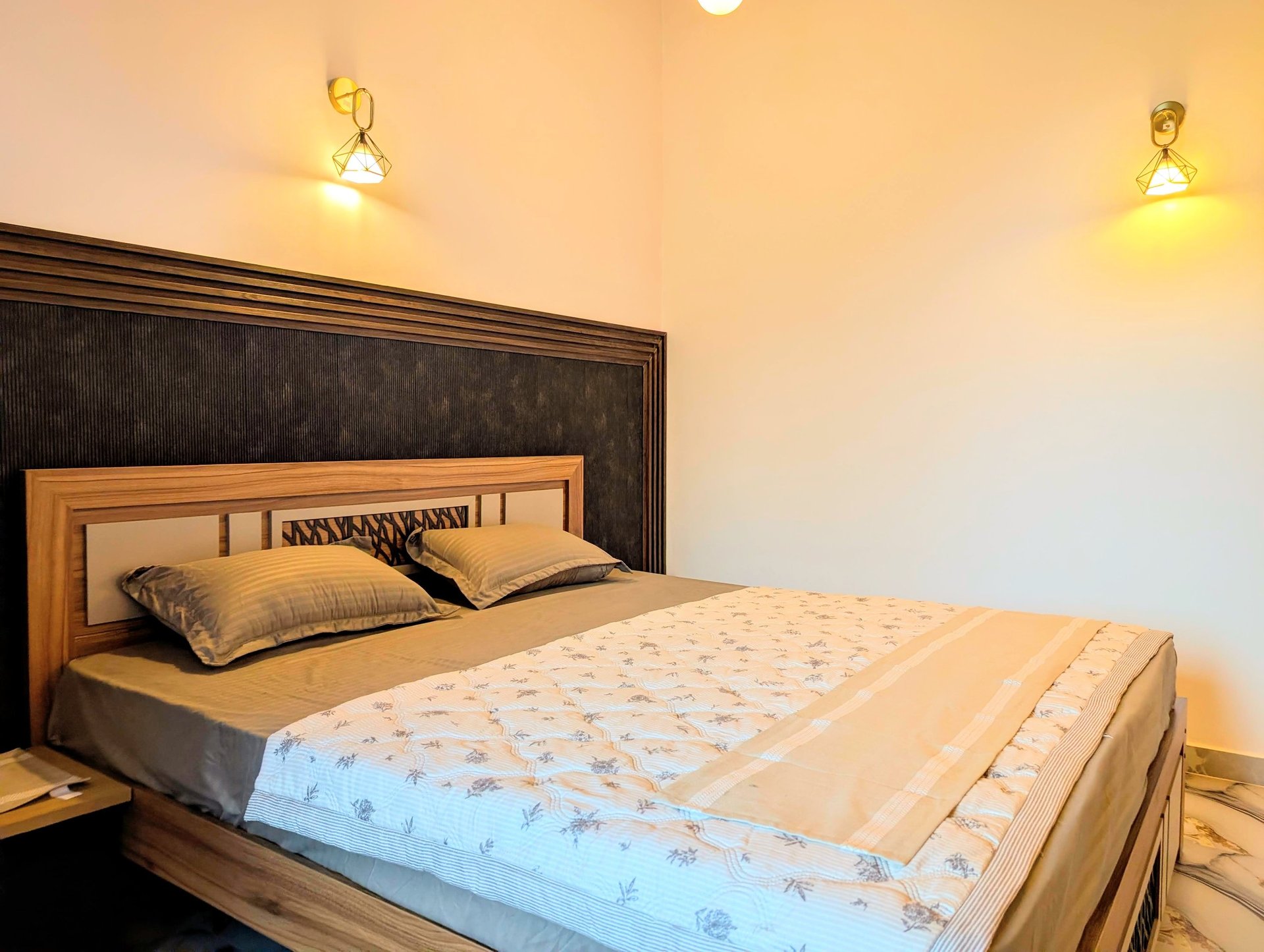 Room 1 at Kaveen Homes