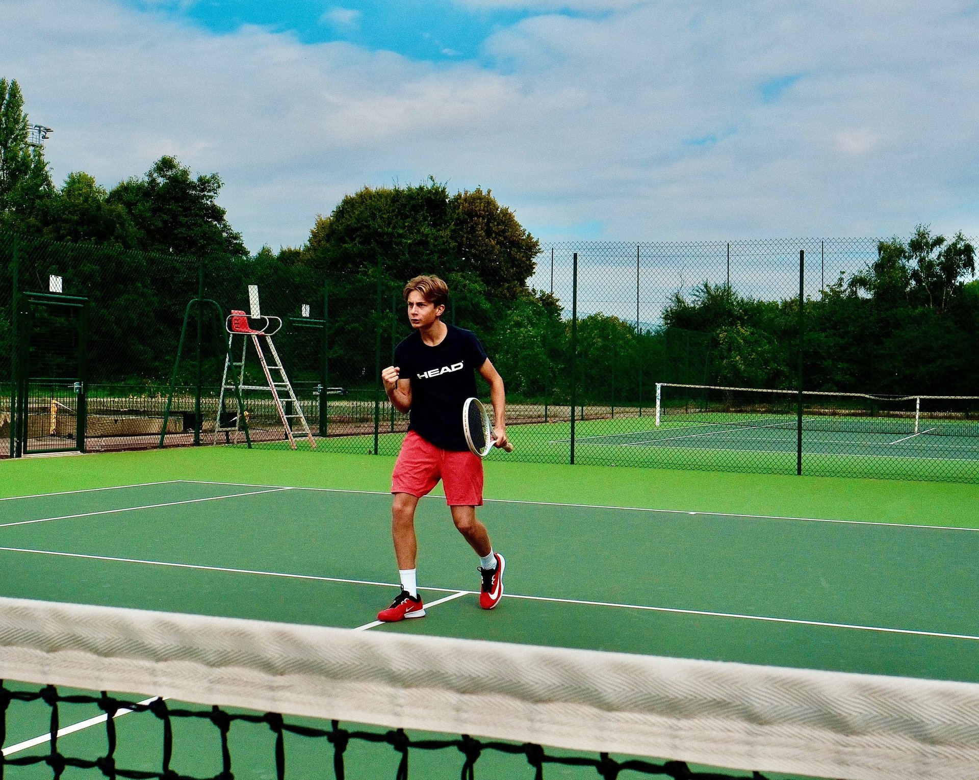 Grégoire Denis en compétition de tennis et sponsors