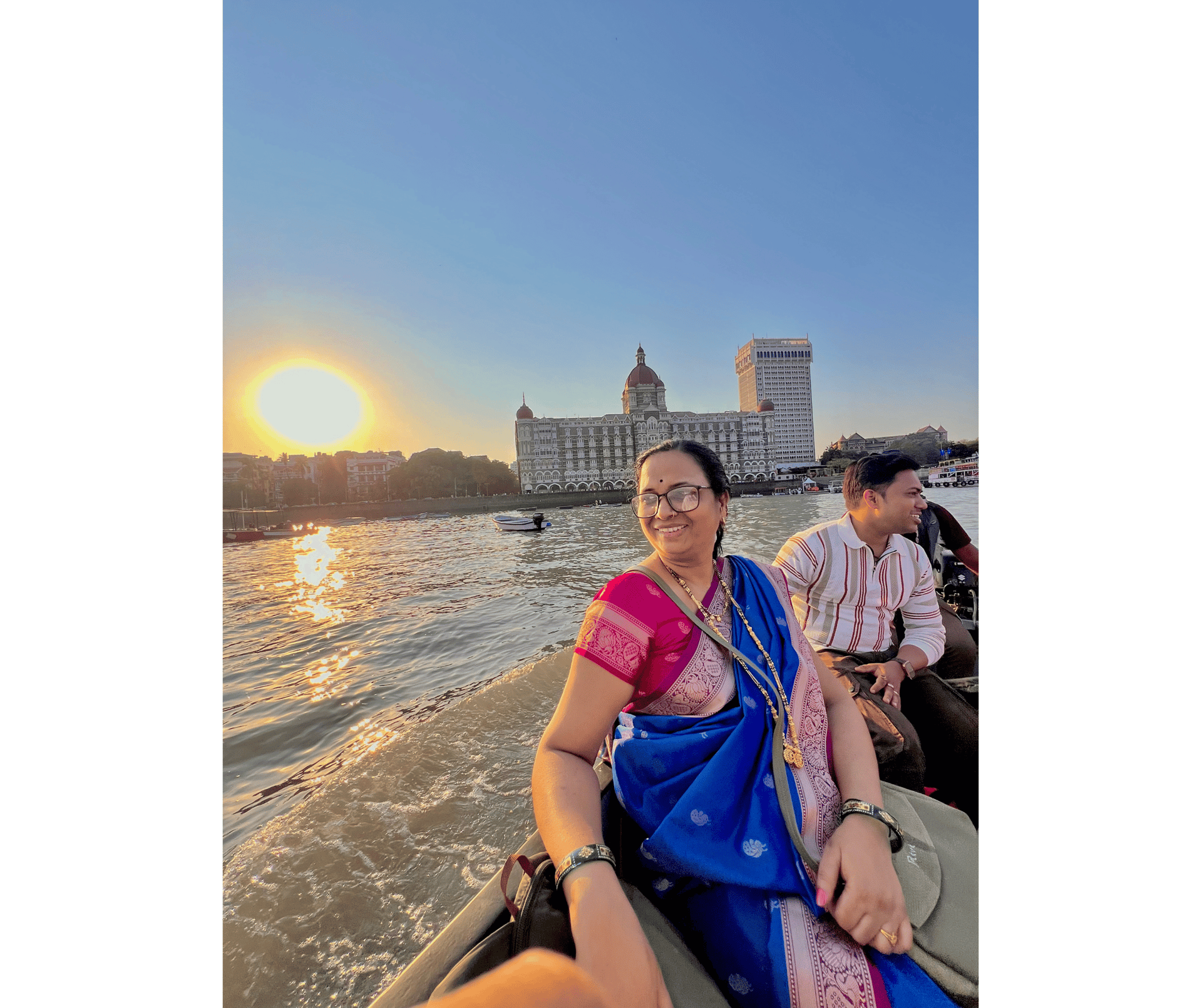 a woman in a sari sari sari sari sari sari