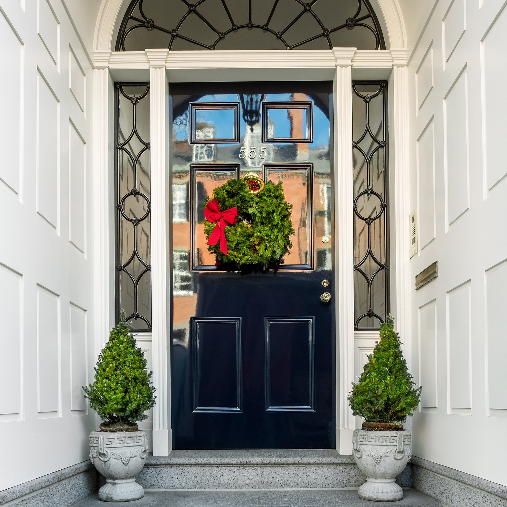 High gloss front door - Hollandlac Brilliant 98 in Black daeco painting