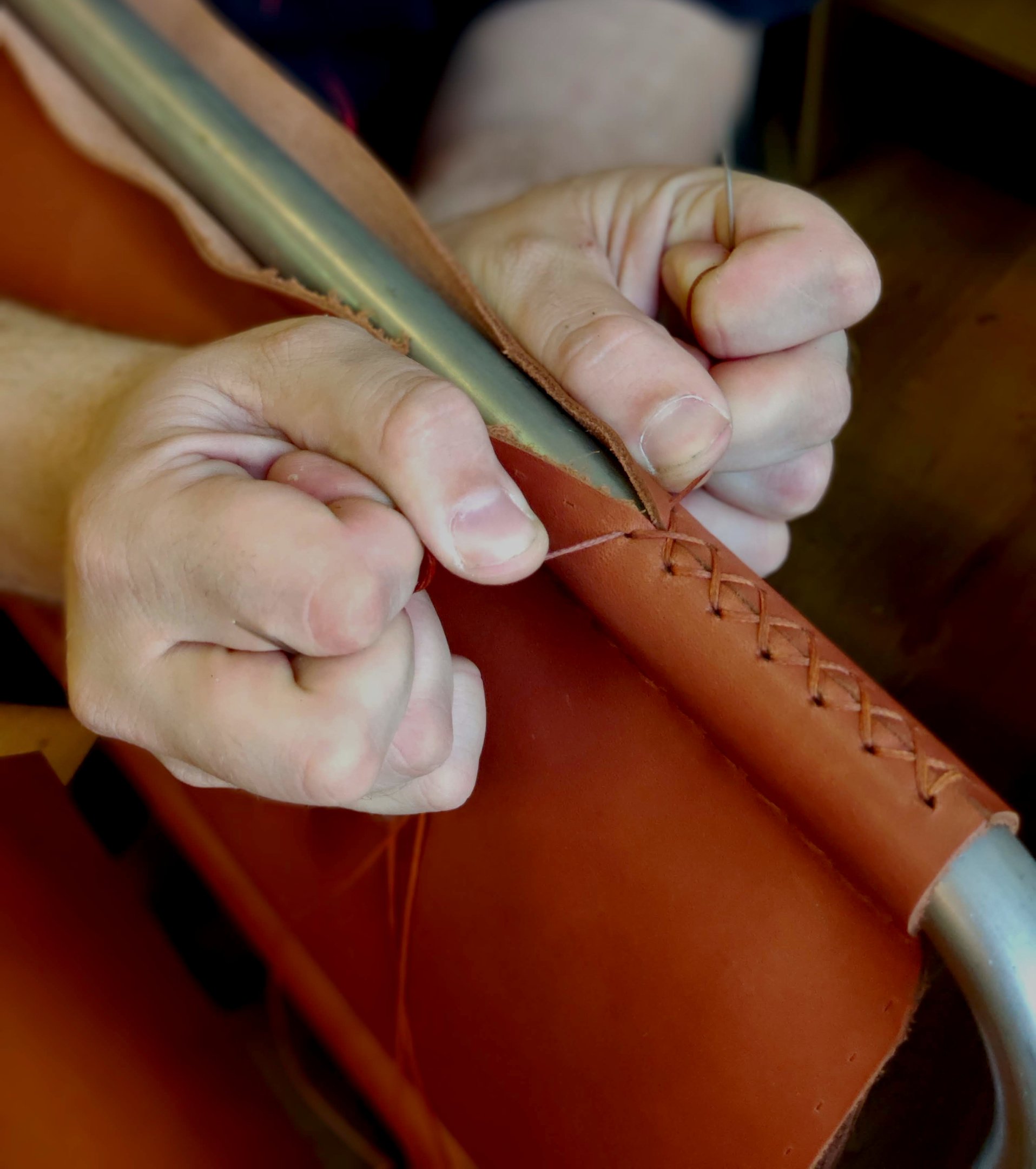 Gaminame odines interjero ir baldines detales bei įmonių atributiką pagal individualius užsakymus.