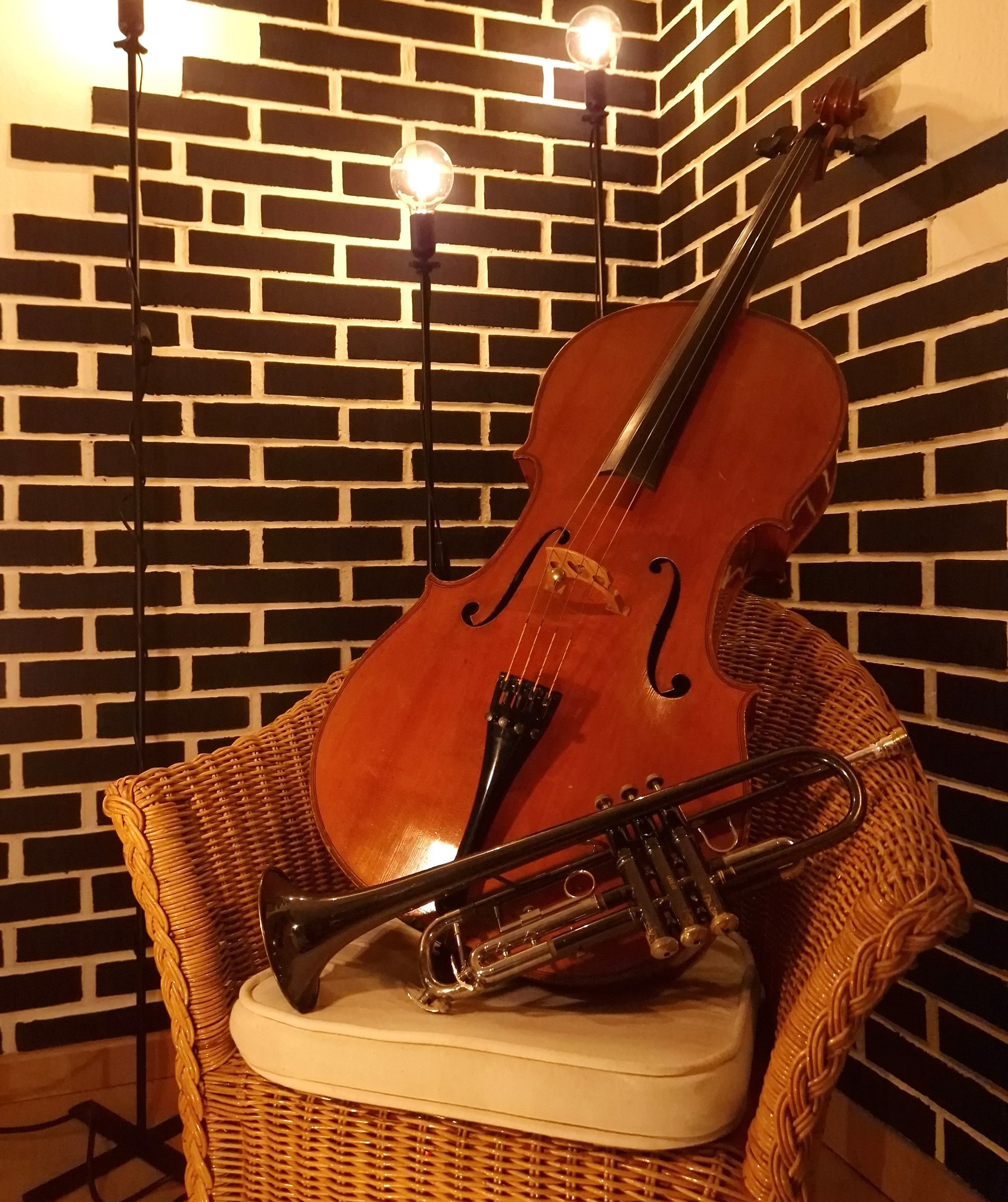 Violonchelo y Trompeta