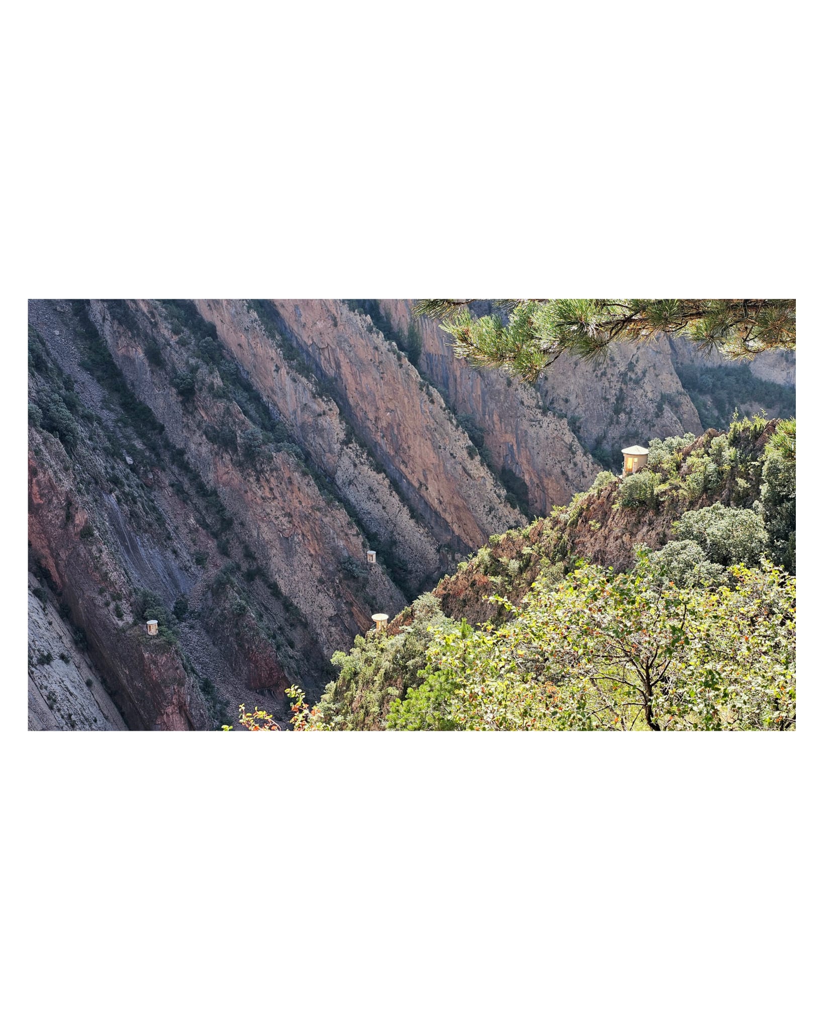 Lookout Towers, Canon de Sopeira photographed by NIKORU