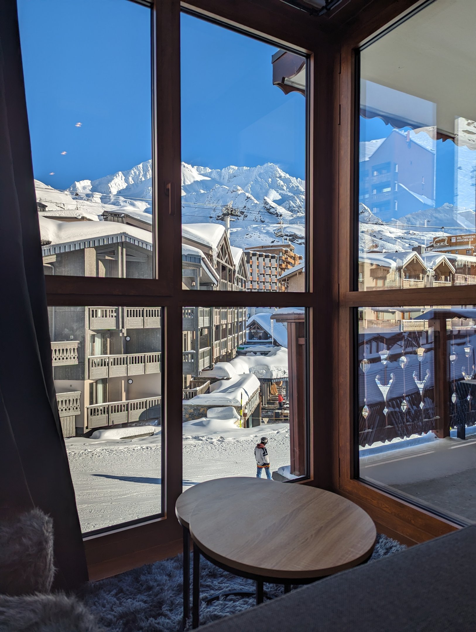 Mountain view from the warm ski-in ski-out apartment in Val Thorens
