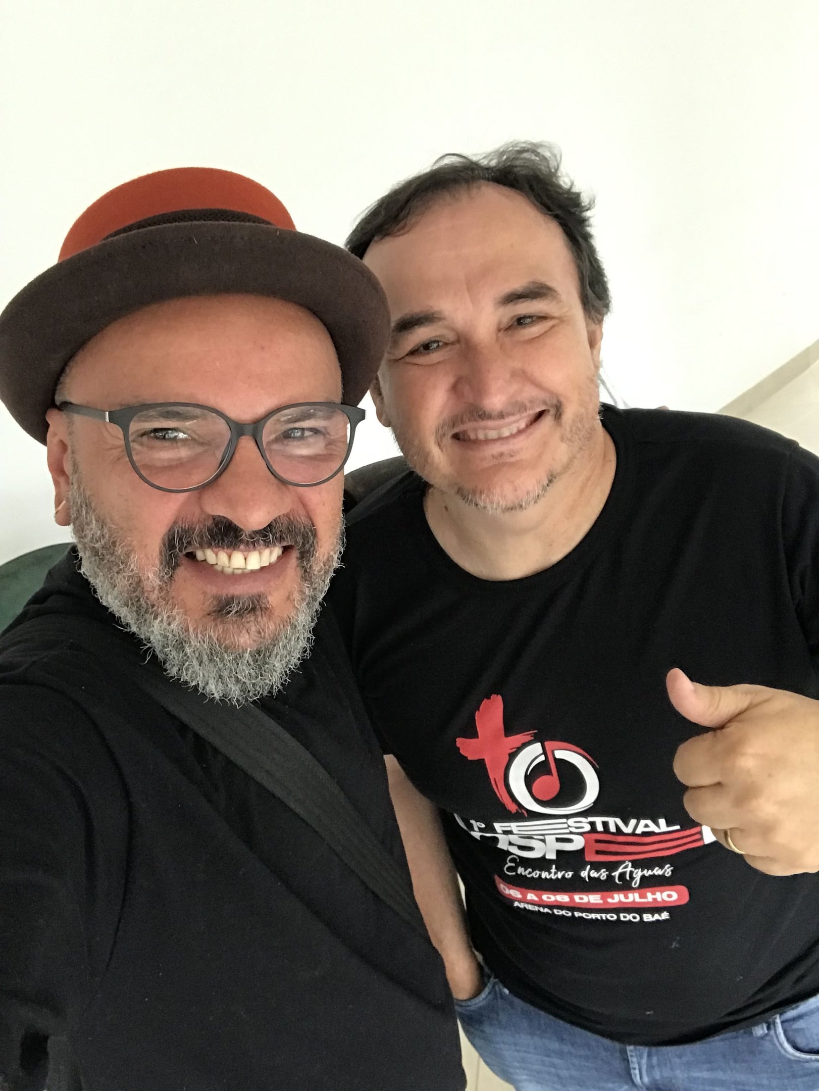 O Secretário da Cultura, Professor Alex, conhecido como Alessandro Matos, retratado em agradecimento