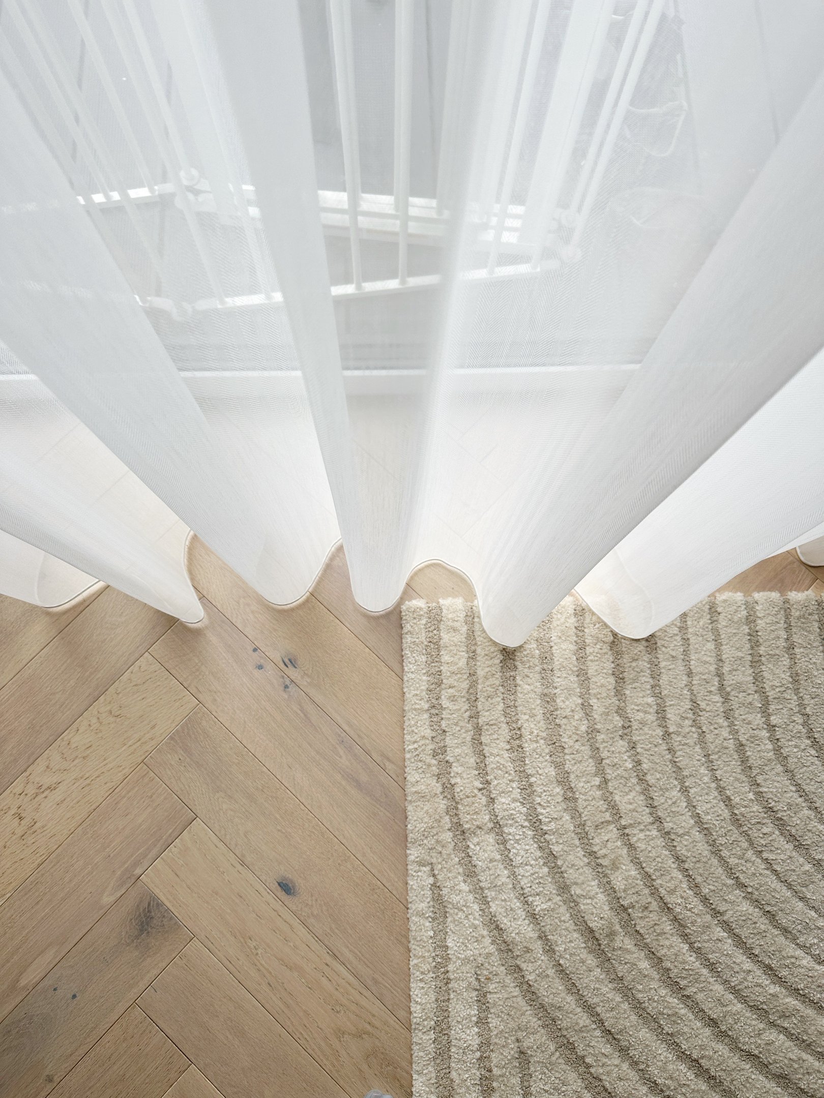 minkštas audinio kritimas