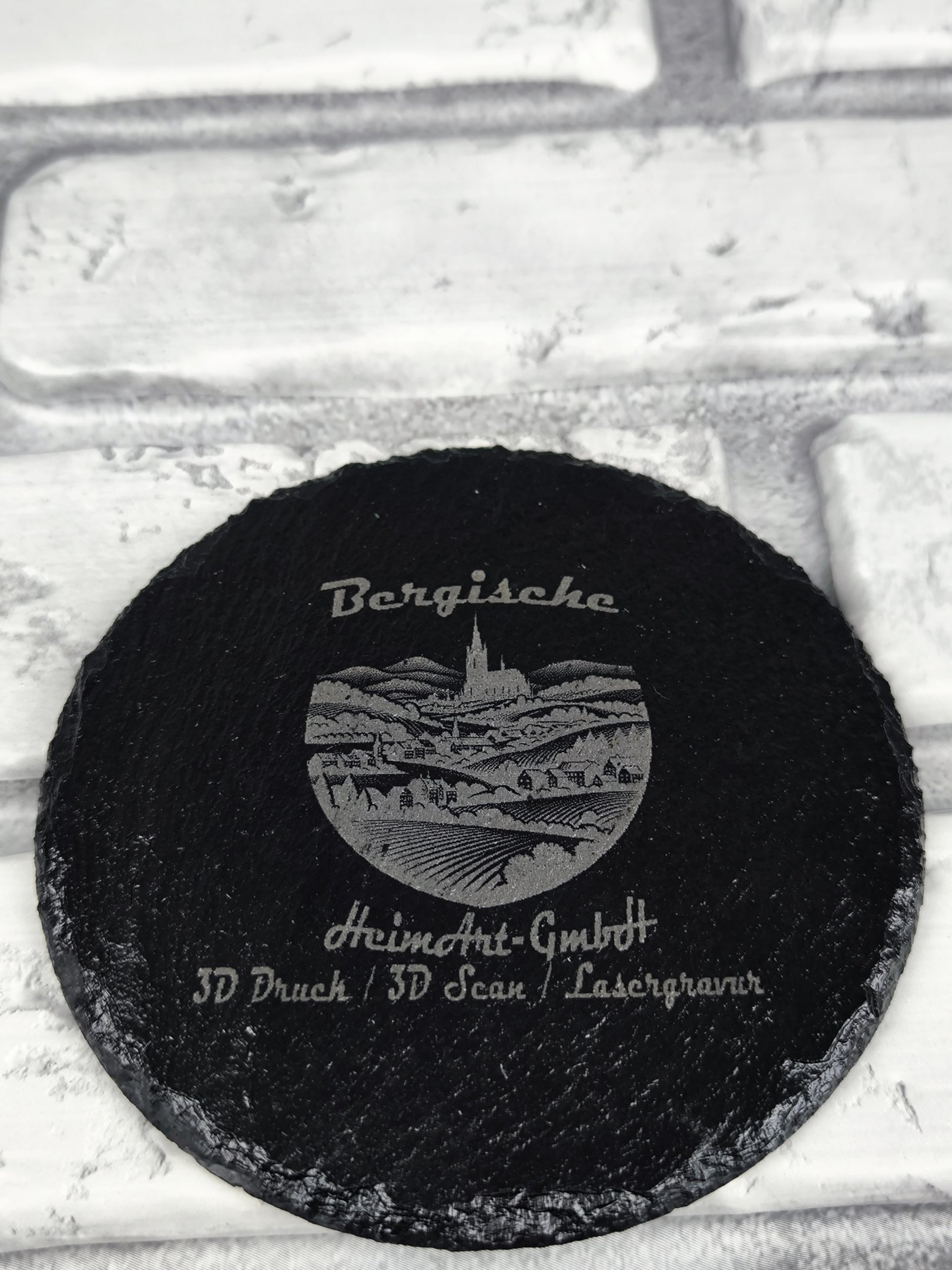 a black and white photo of a black and white brick wall