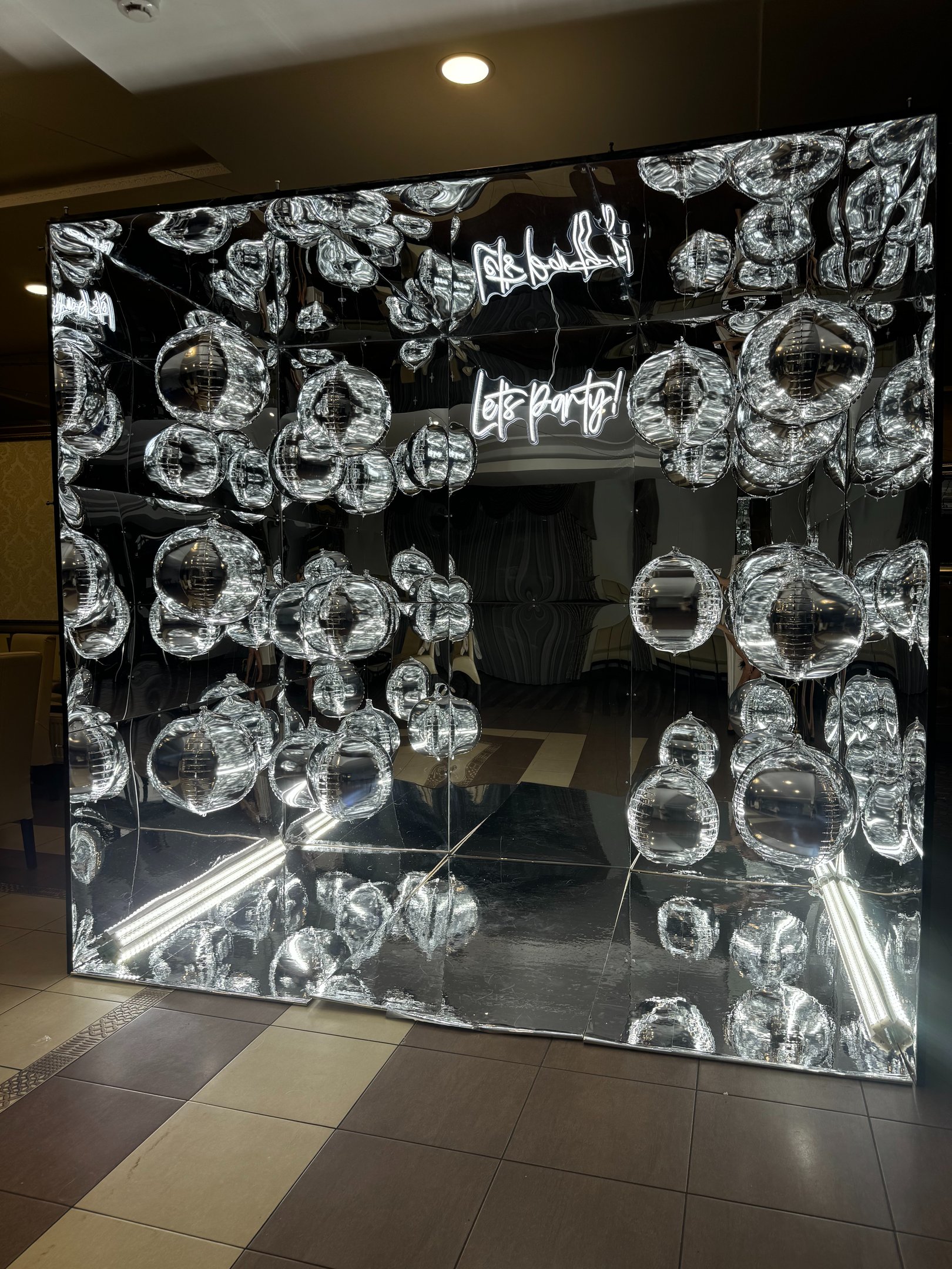 veidrodine-foto-sienele-nuoma-vilnius