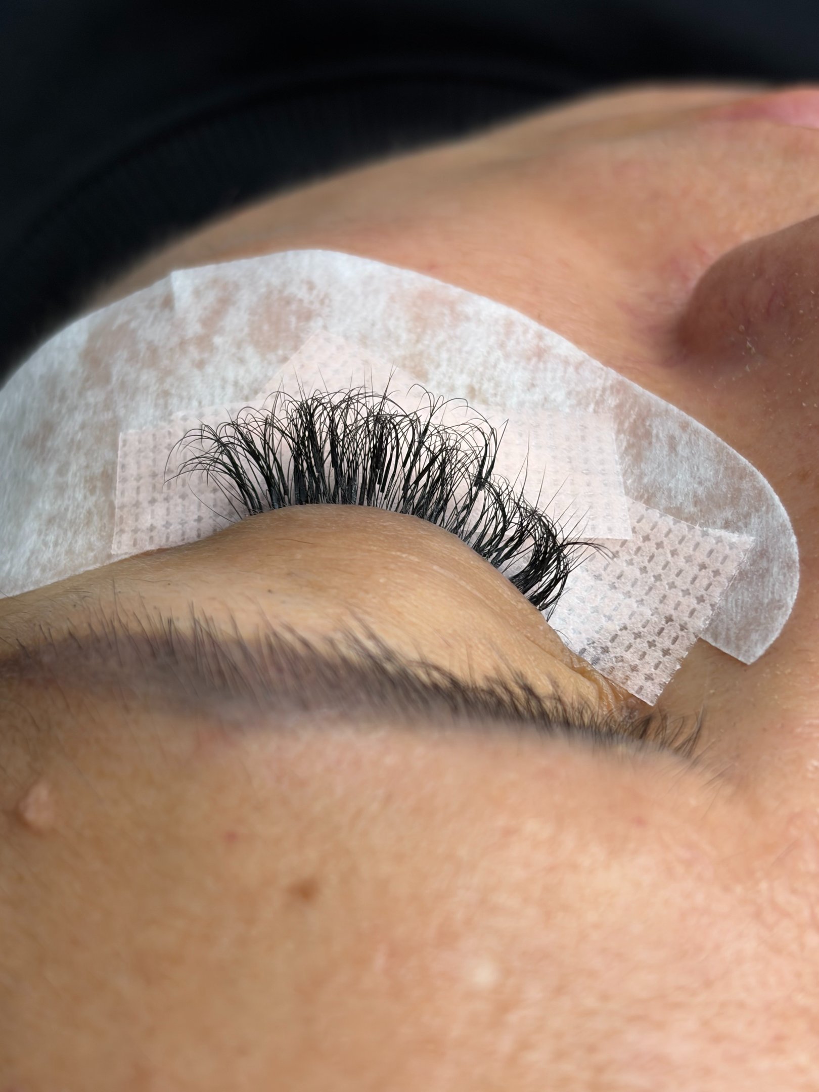 Retoque de extensiones de pestañas con Amy Ortiz - amylash.com